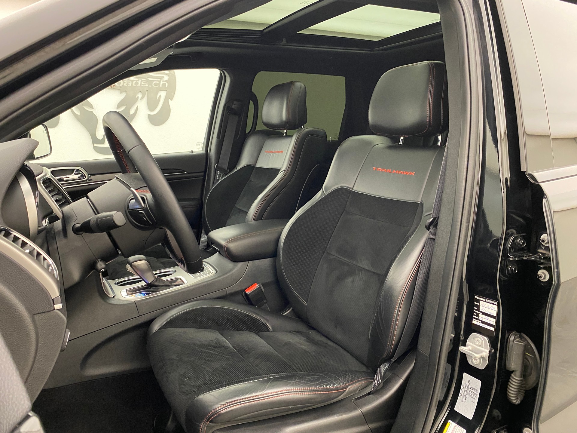 JEEP Grand Cherokee 3.0 CRD Trailhawk-image-9