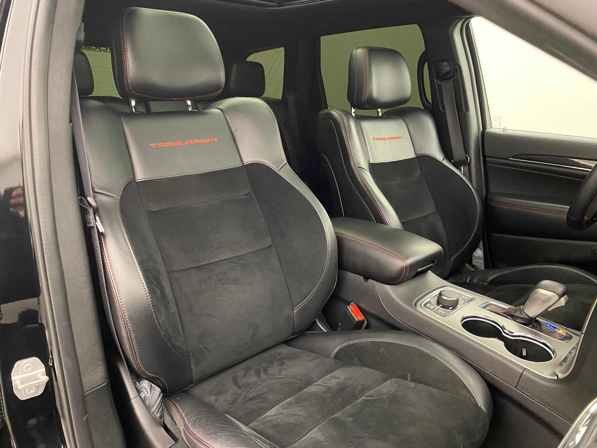 JEEP Grand Cherokee 3.0 CRD Trailhawk-image-11