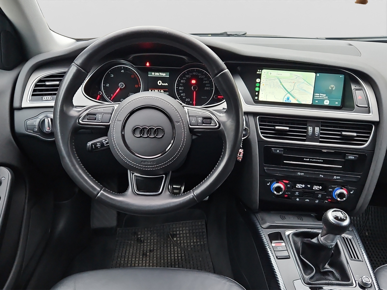 AUDI A4 Avant 2.0 TDI quattro S-LINE-image-11