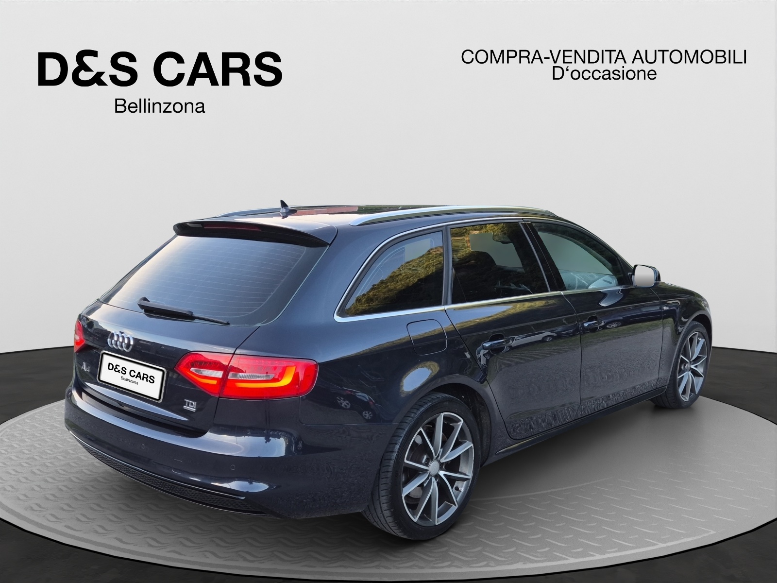 AUDI A4 Avant 2.0 TDI quattro S-LINE-image-5