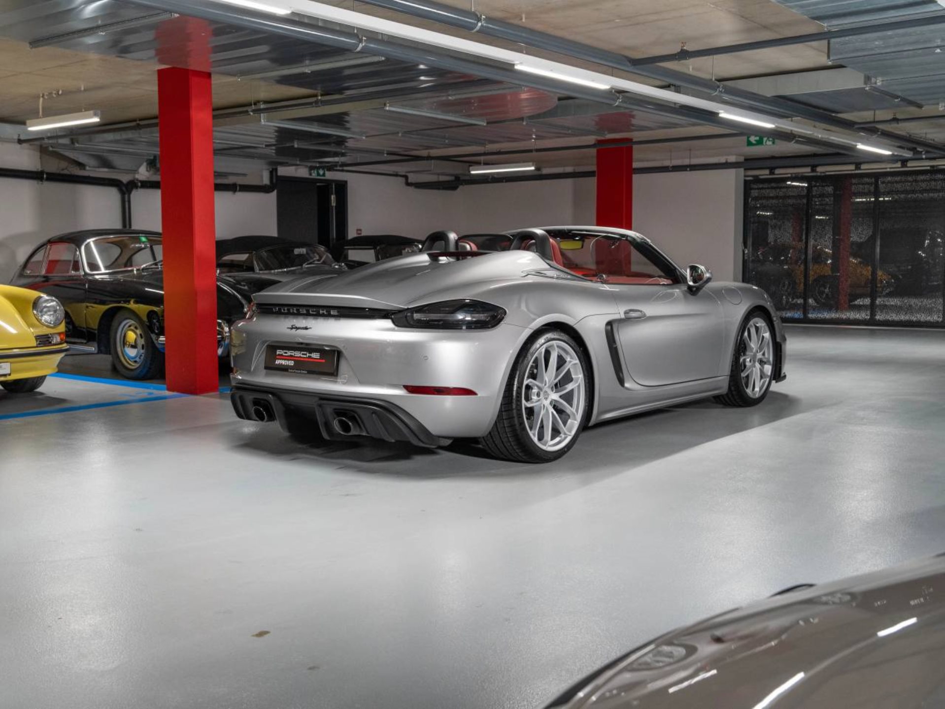 PORSCHE 718 Spyder-image-5
