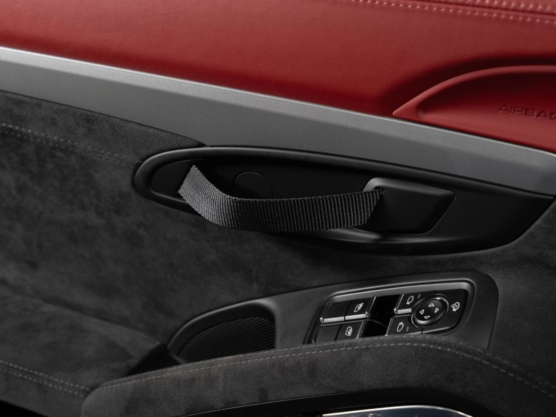 PORSCHE 718 Spyder-image-15