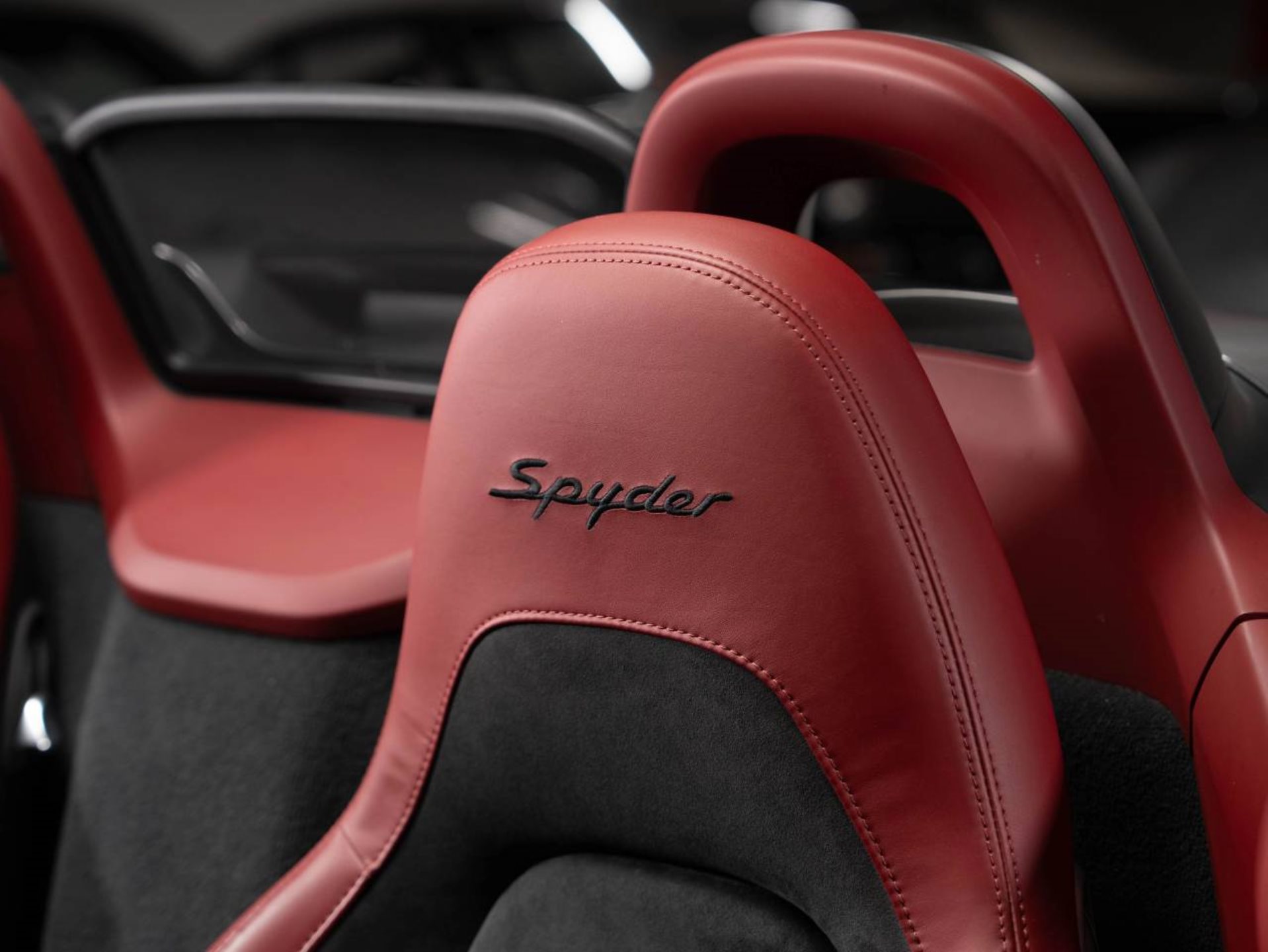 PORSCHE 718 Spyder-image-21