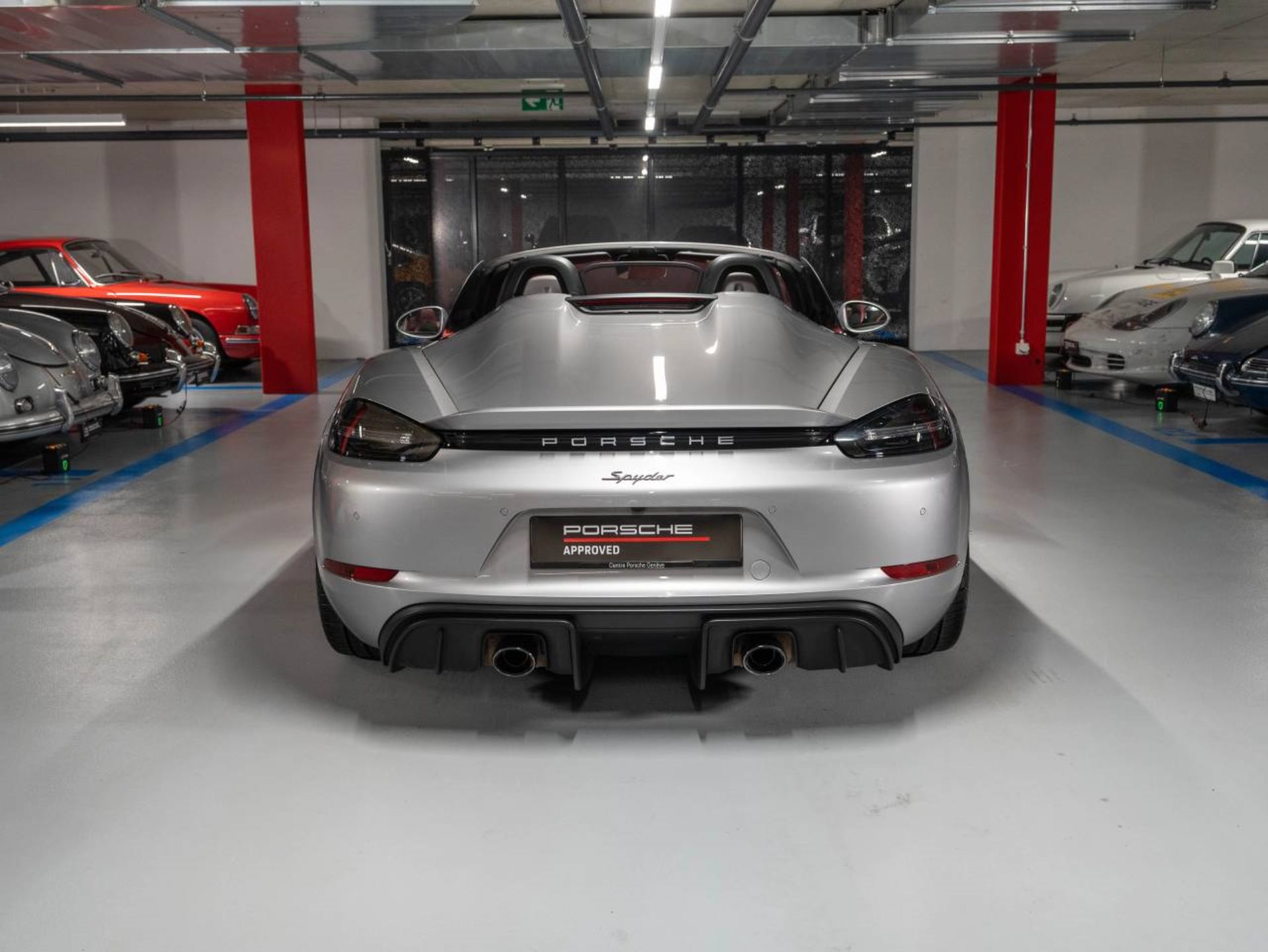 PORSCHE 718 Spyder-image-6