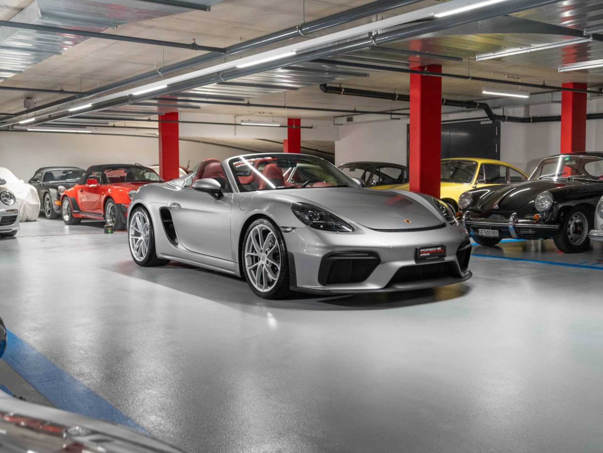 PORSCHE 718 Spyder-showroom-element-2