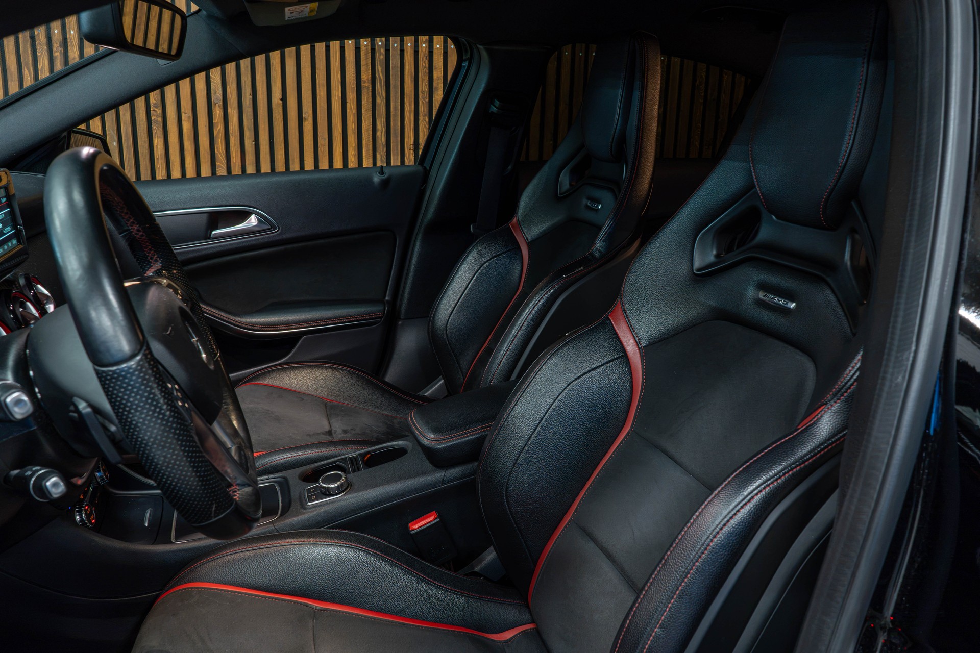MERCEDES-BENZ A 45 AMG 4Matic Speedshift 7G-DCT-image-7