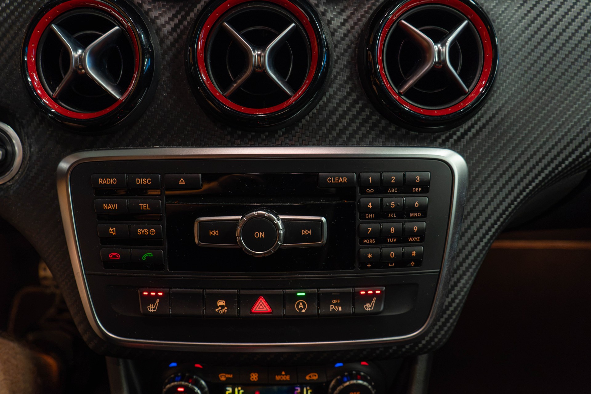 MERCEDES-BENZ A 45 AMG 4Matic Speedshift 7G-DCT-image-12