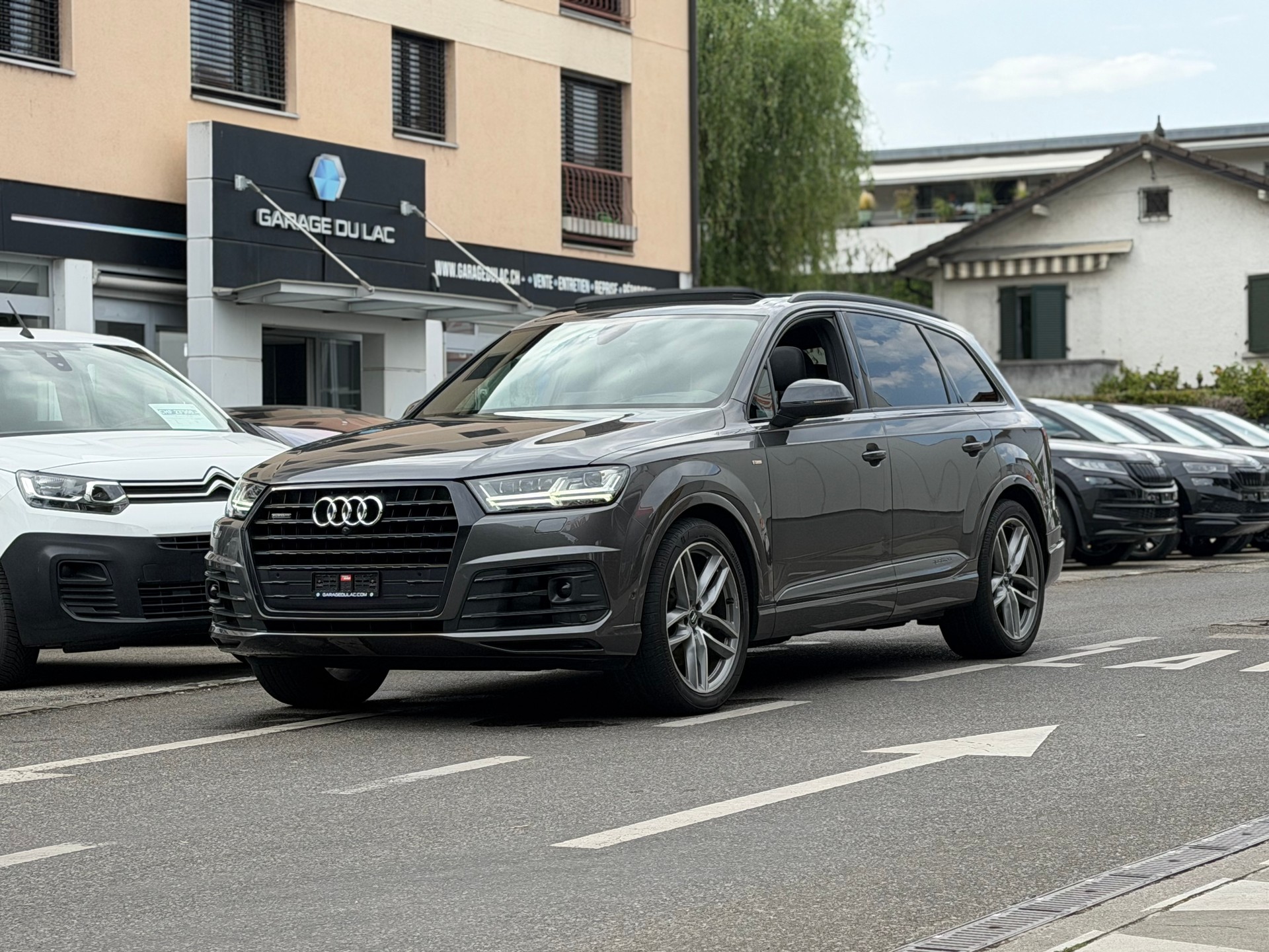 AUDI Q7 50 TDI quattro tiptronic S-Line 7 Places-image-0