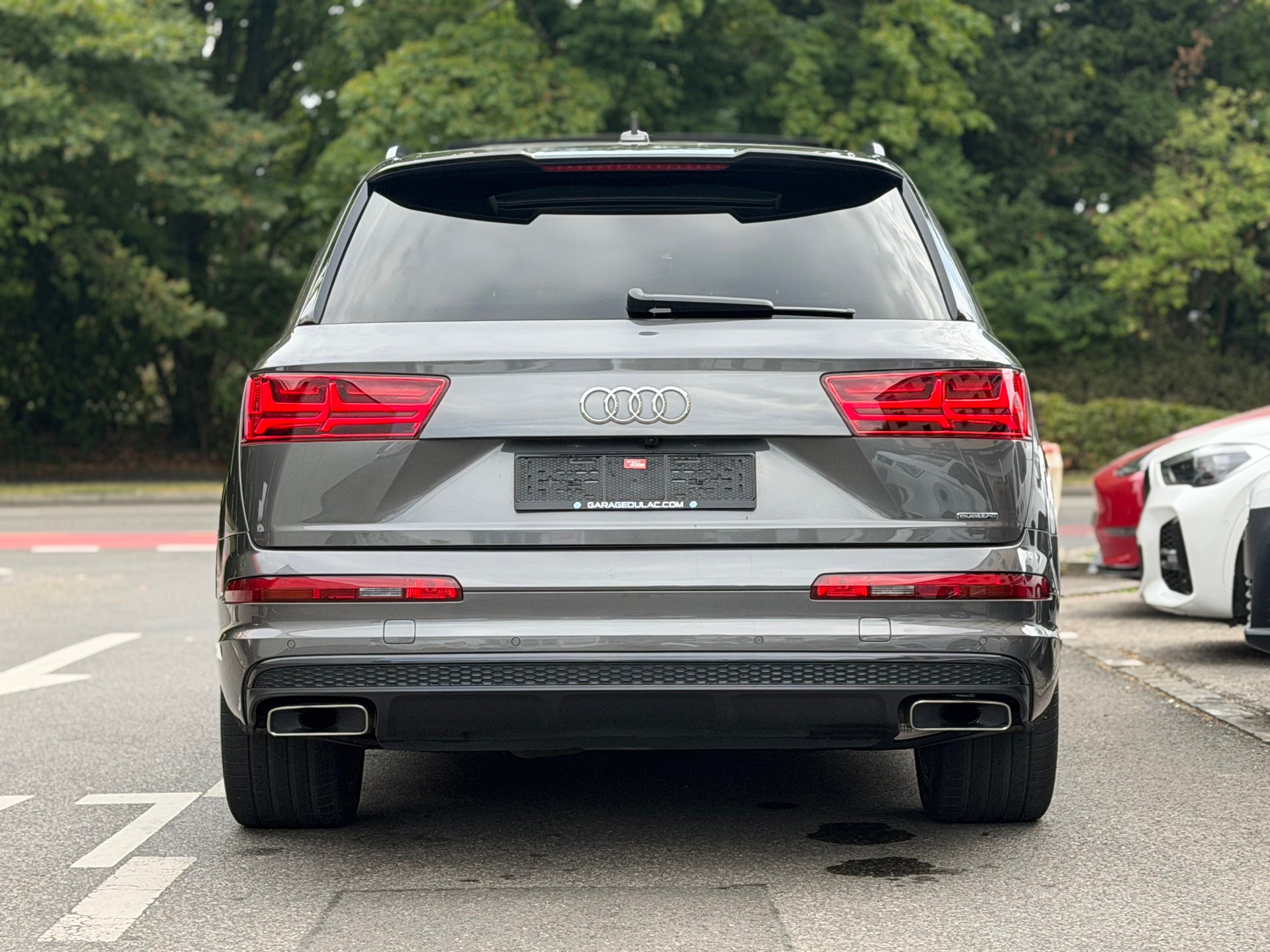 AUDI Q7 50 TDI quattro tiptronic S-Line 7 Places-image-5