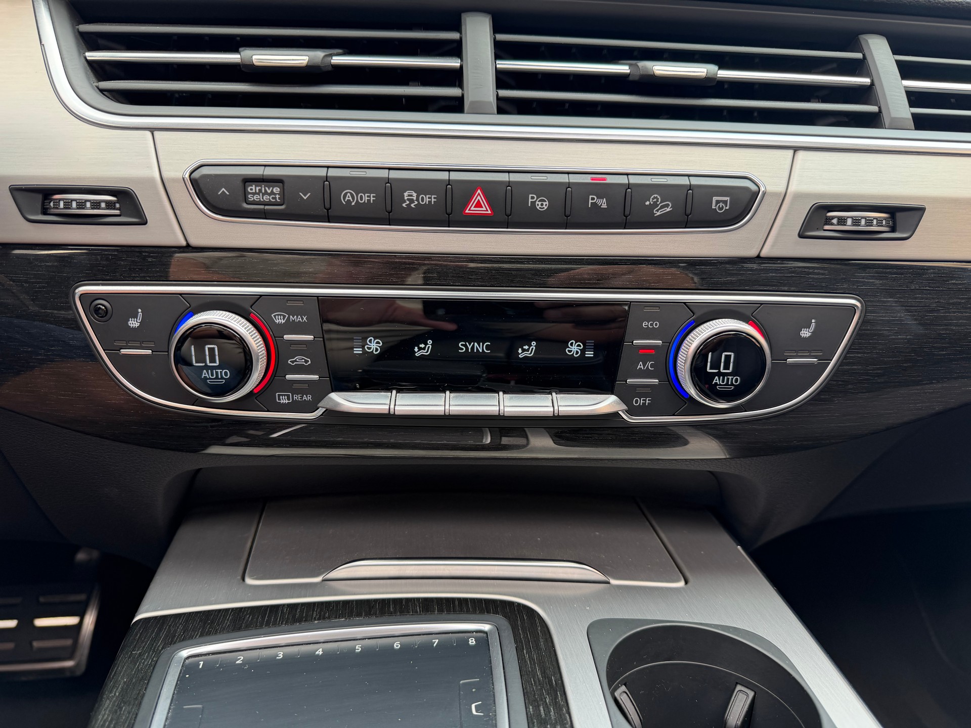 AUDI Q7 50 TDI quattro tiptronic S-Line 7 Places-image-27