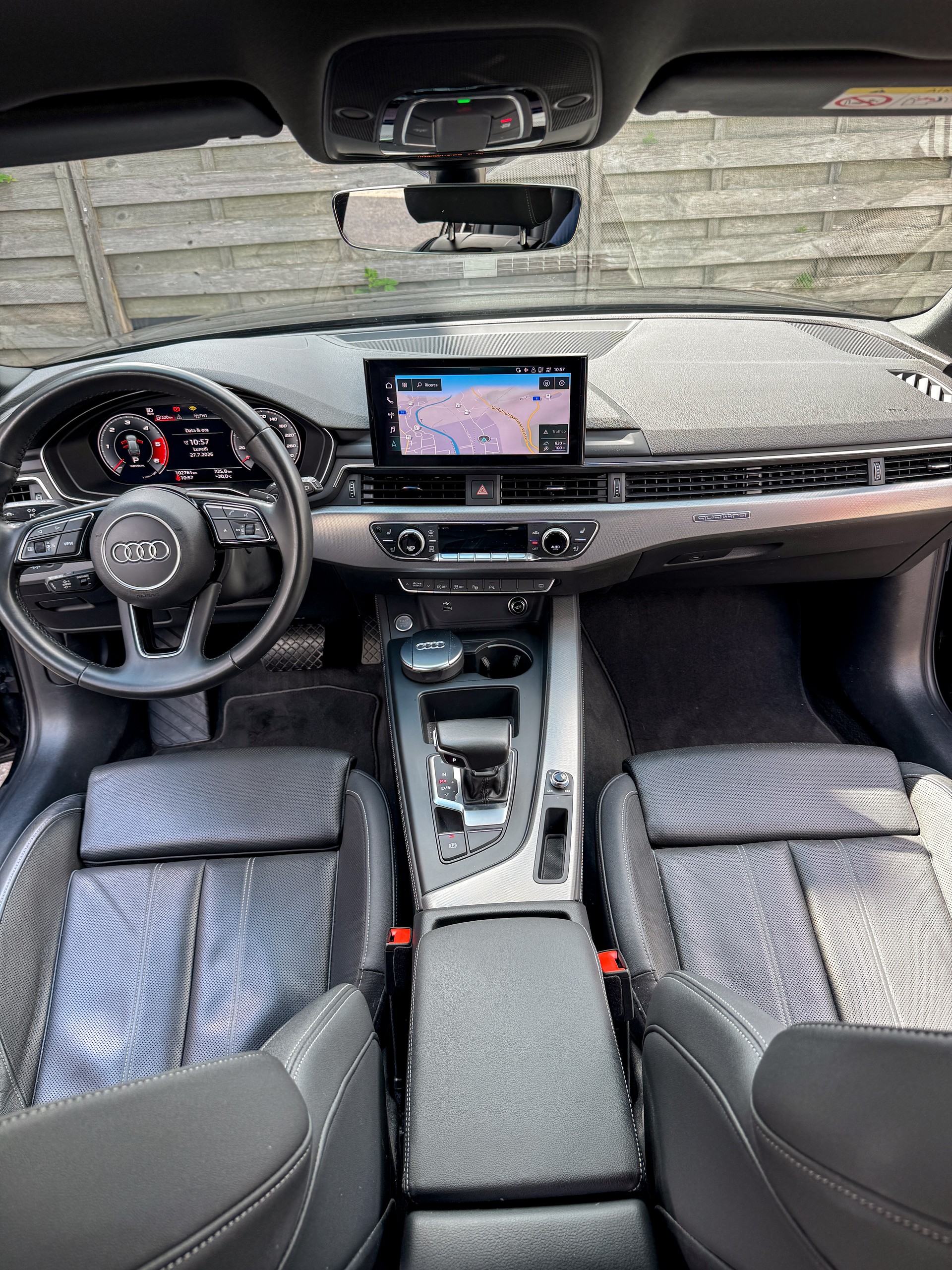 AUDI 2.0 40 TDI Attraction quattro S-Tronic-image-8