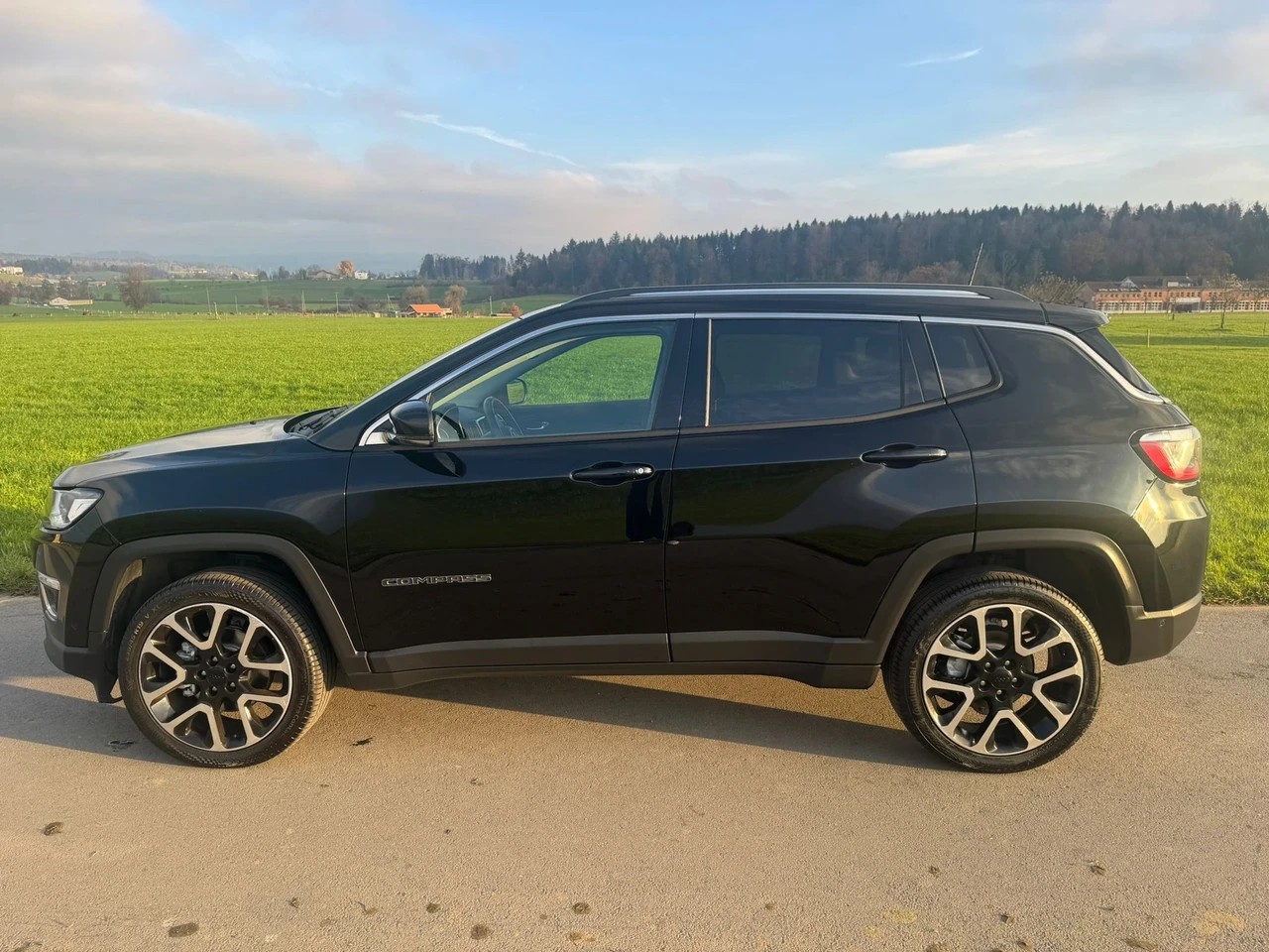 JEEP Compass 1.4 Turbo Limited AWD 9ATX-image-4