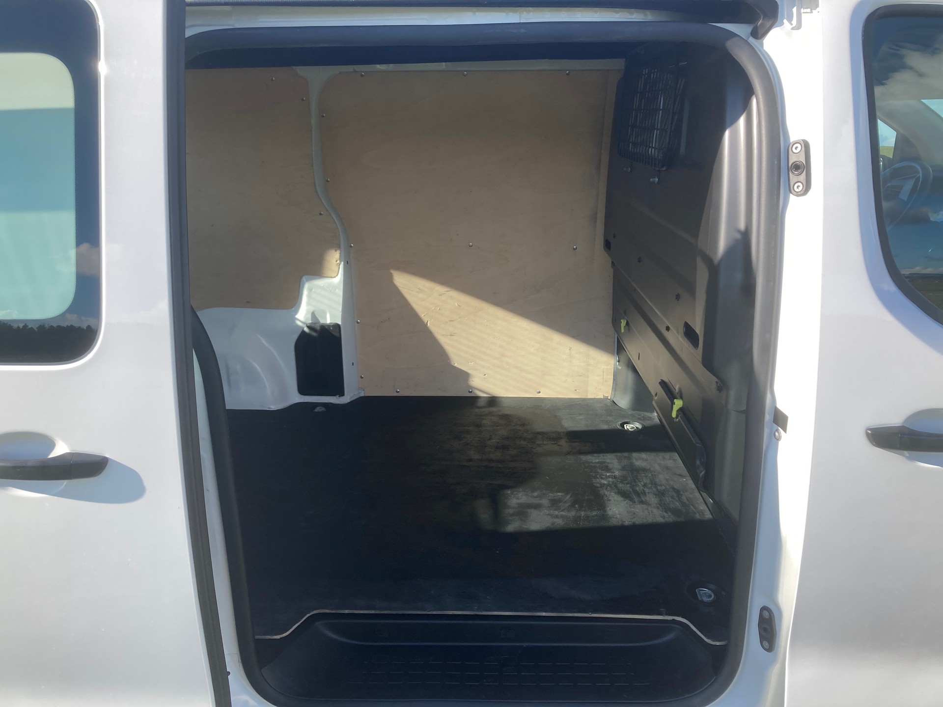 OPEL Vivaro Cargo 1.5 D Essentia s/s S-image-7