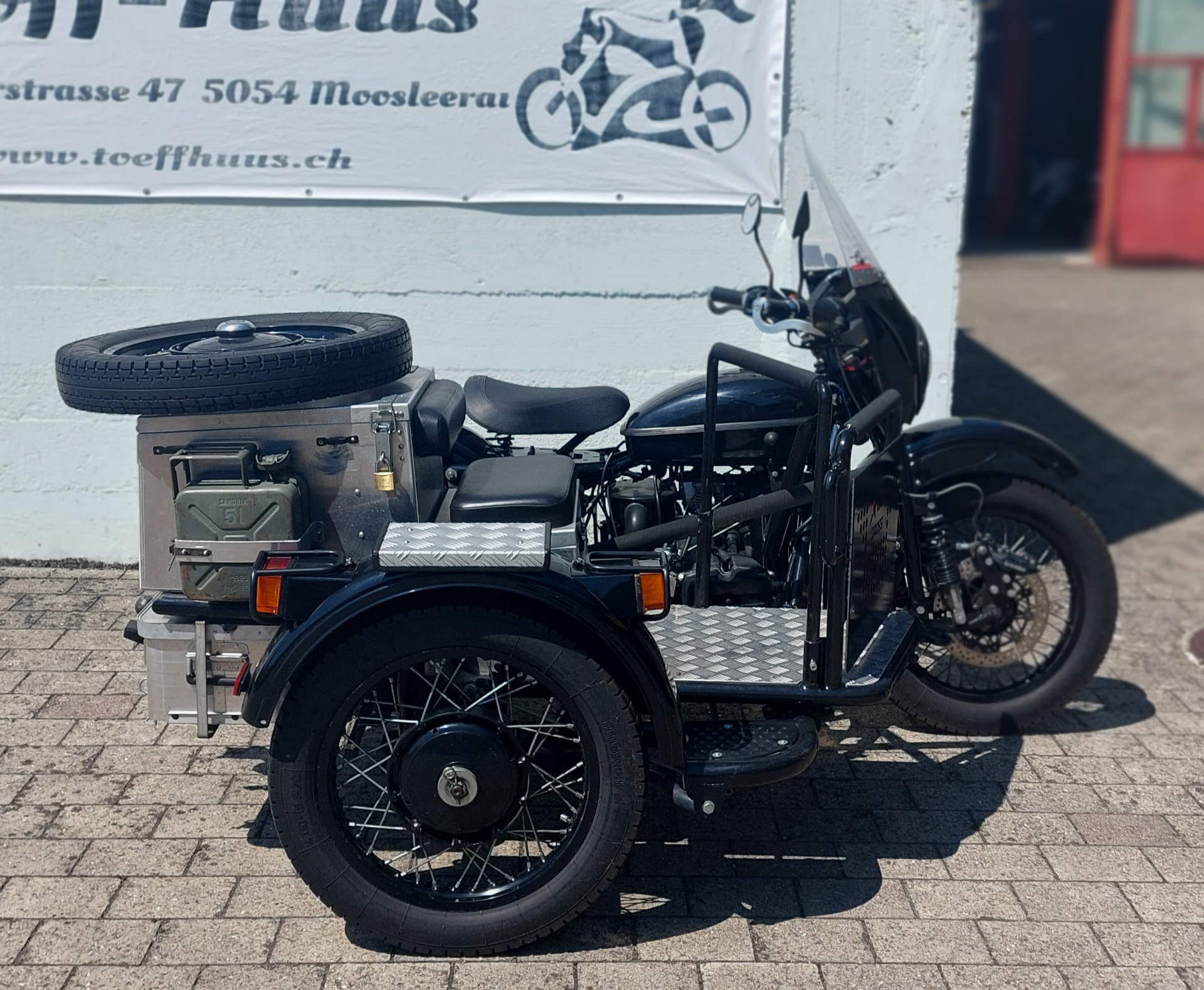 URAL M75 Tourist Gespann-showroom-element-2
