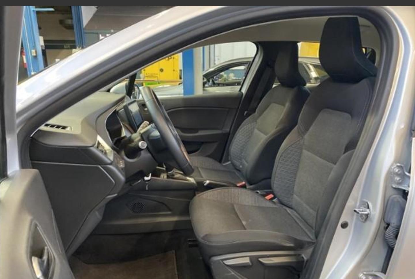 RENAULT Clio 1.0 Zen CVT-image-1