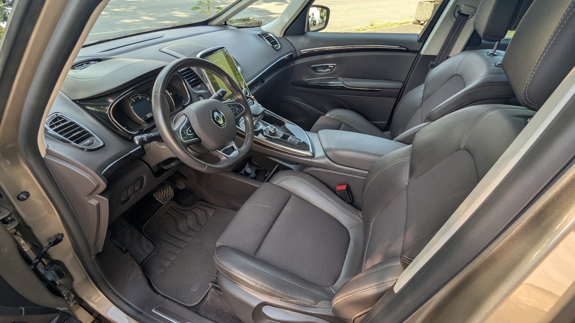 RENAULT 1.6 TCe Intens EDC-image-4