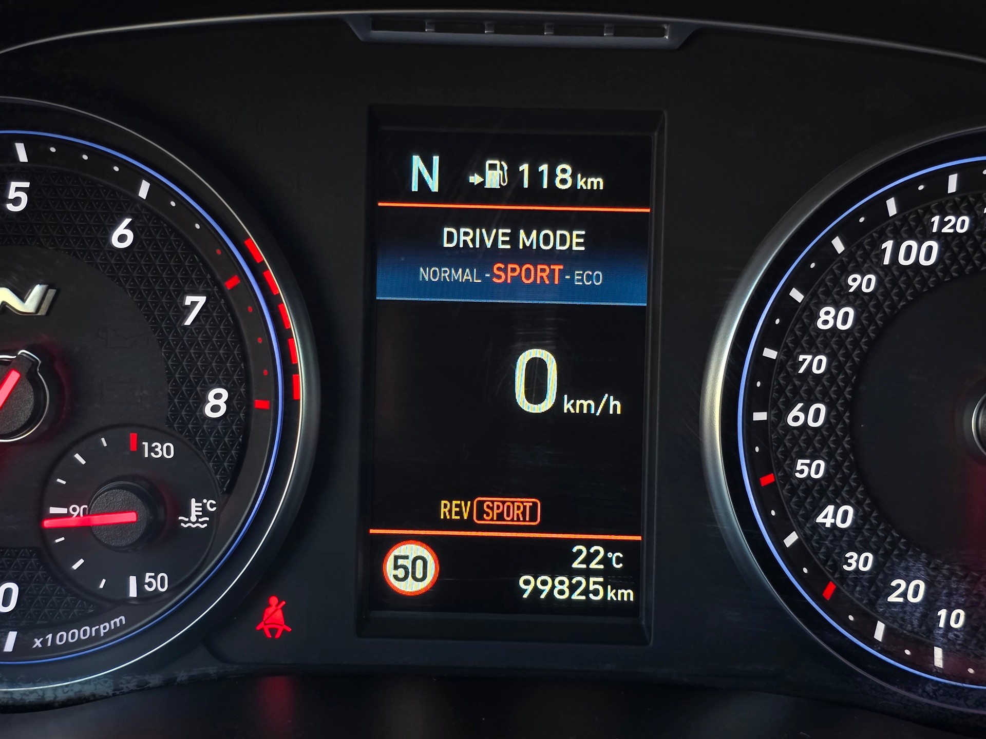 HYUNDAI i30 N 2.0 T-GDi 275 PS-image-21