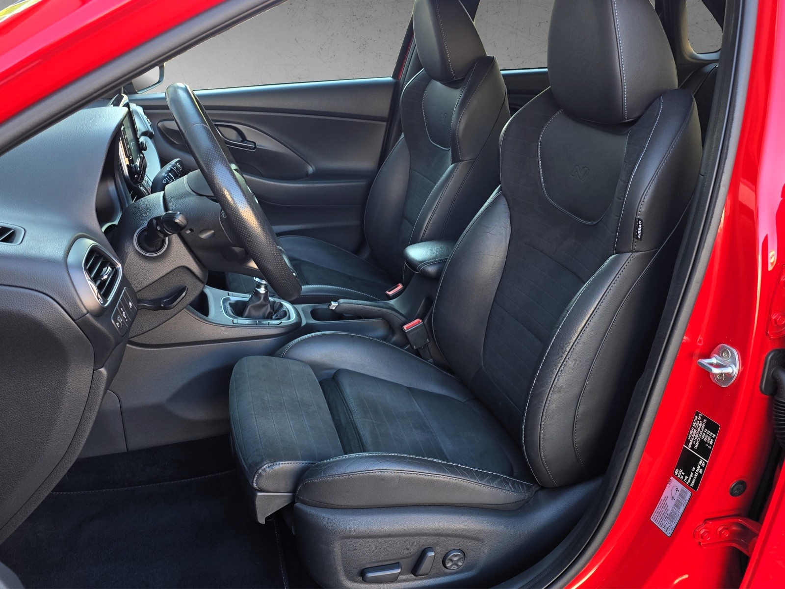HYUNDAI i30 N 2.0 T-GDi 275 PS-image-9