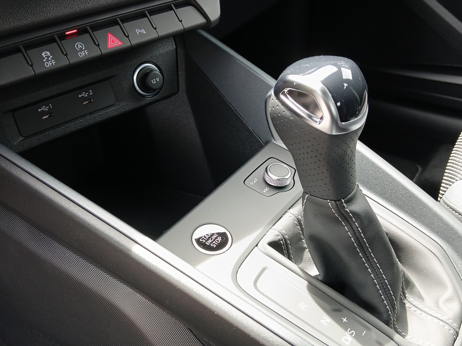 AUDI A1 Sportback 30 TFSI Attraction S-tronic-image-15