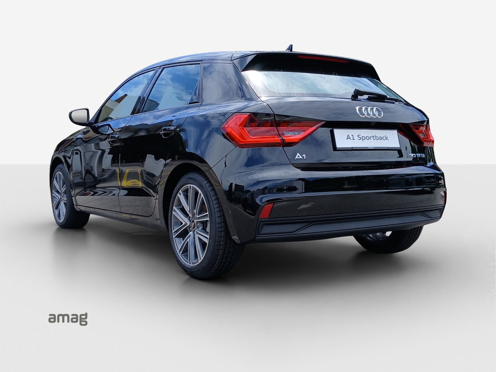 AUDI A1 Sportback 30 TFSI Attraction S-tronic-image-2