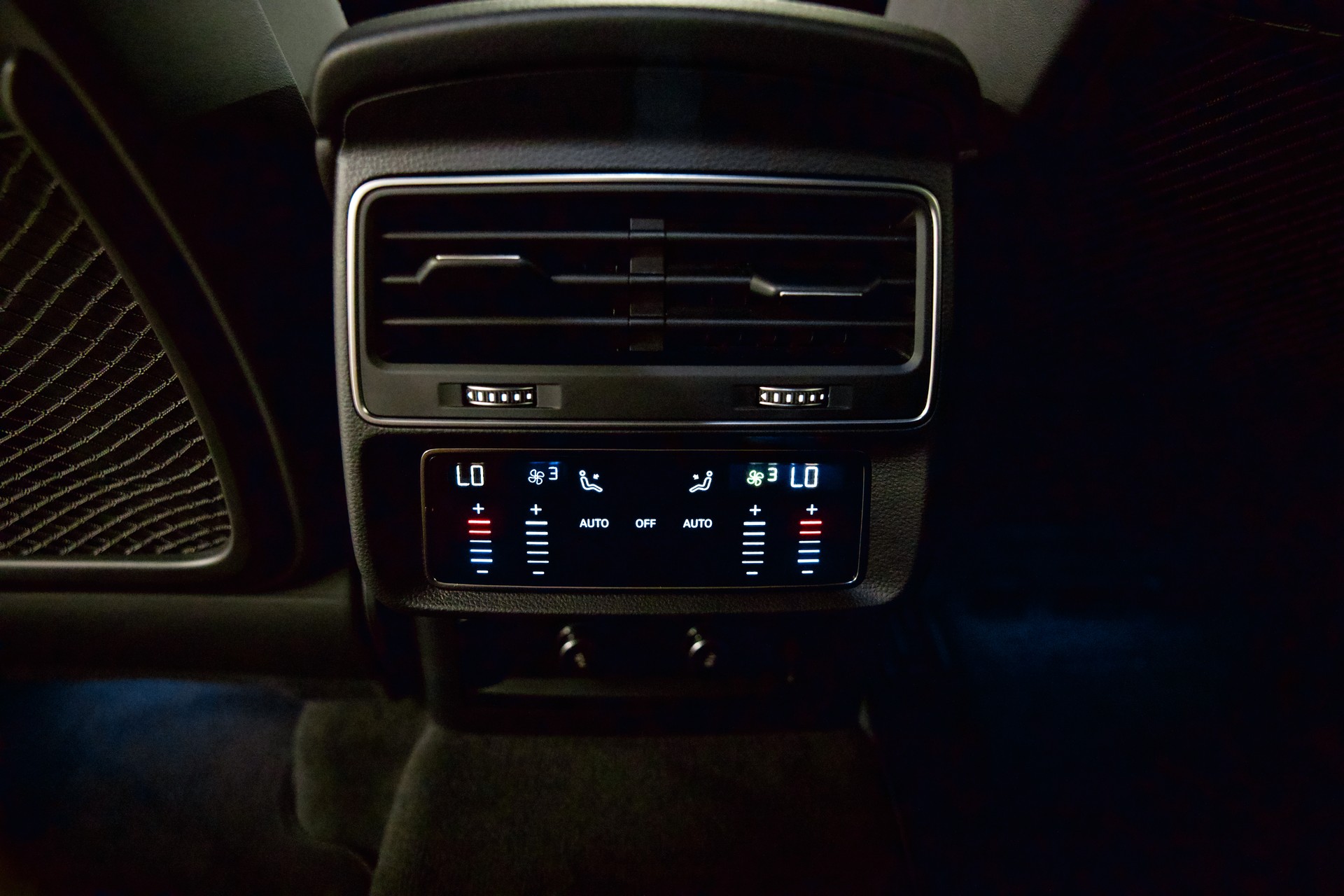 AUDI Q8 50 TDI quattro tiptronic S-line-image-23