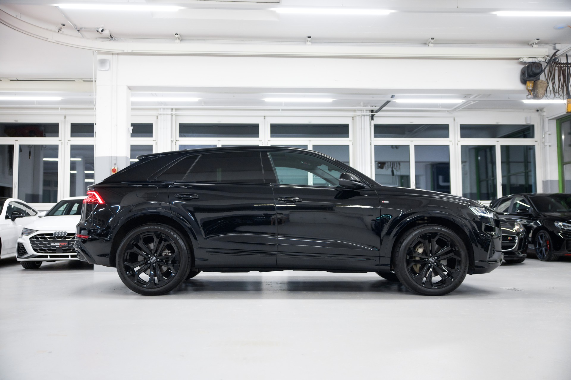 AUDI Q8 50 TDI quattro tiptronic S-line-image-3