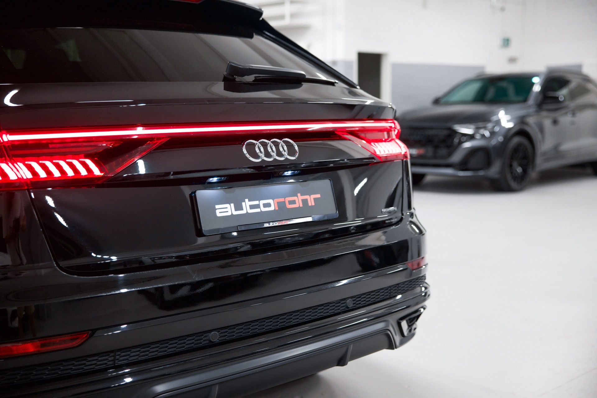 AUDI Q8 50 TDI quattro tiptronic S-line-image-13
