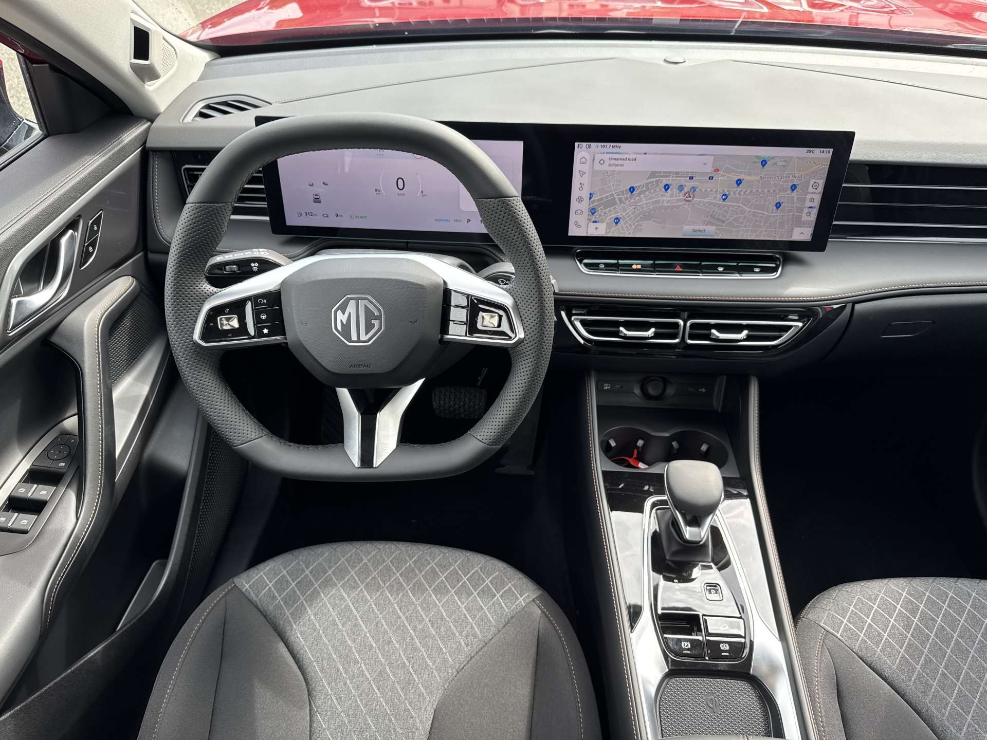 MG HS 1.5 T PHEV Comfort 272PS Automat-image-4