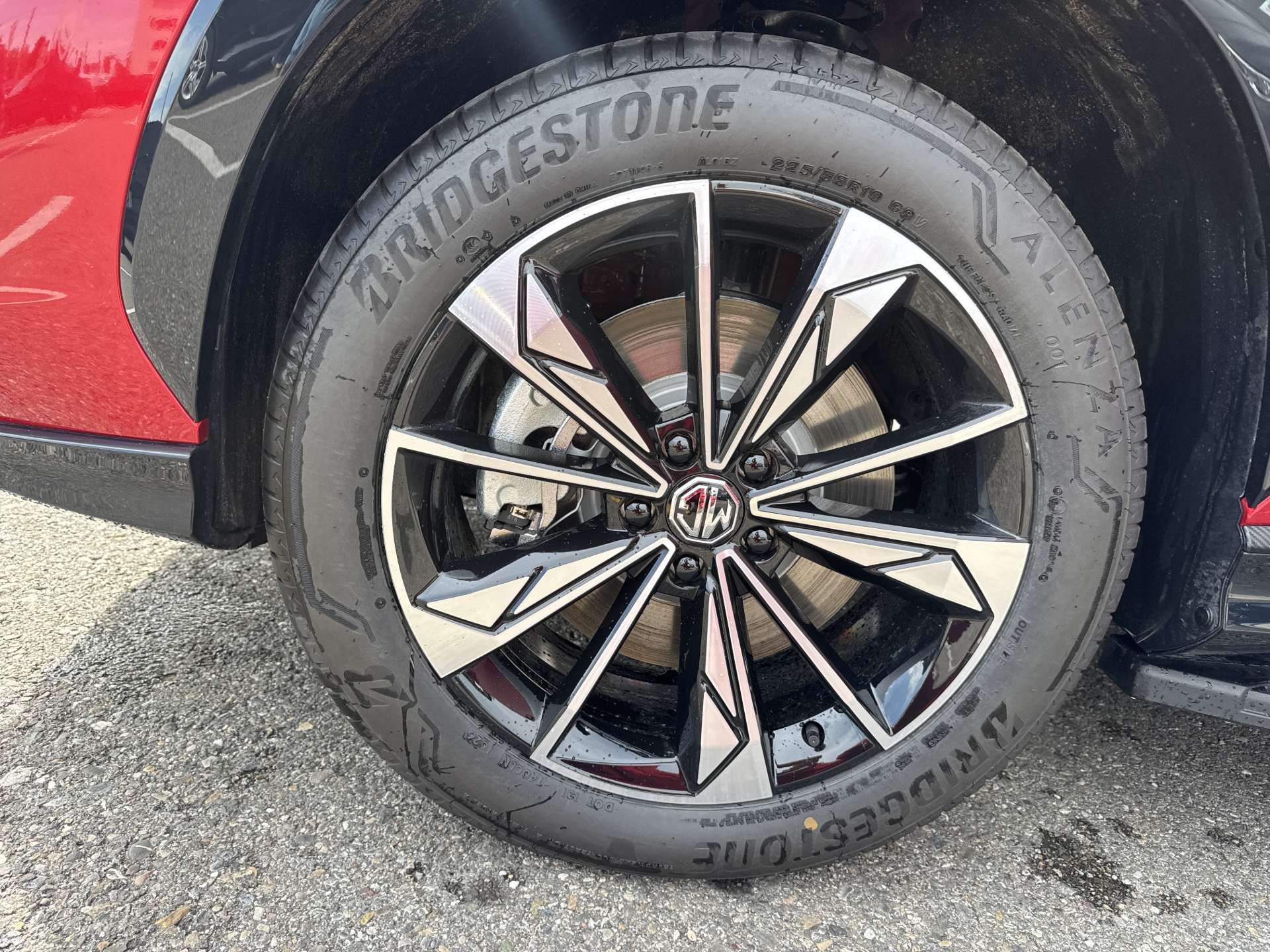 MG HS 1.5 T PHEV Comfort 272PS Automat-image-8