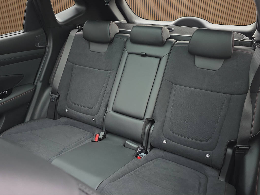 HYUNDAI Tucson 1.6 T-GDi PHEV N-Line LUX Pack 4WD-image-19