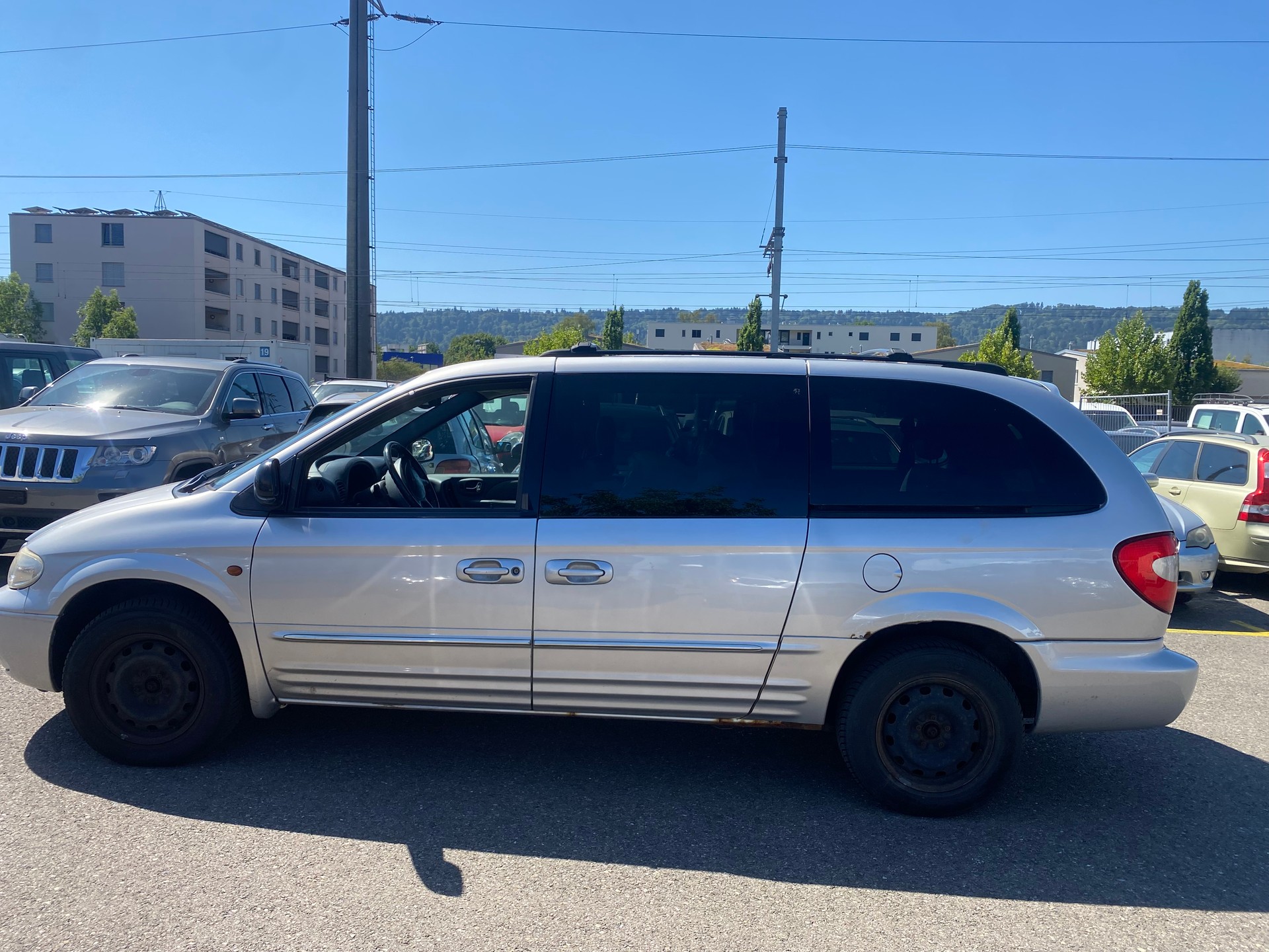 CHRYSLER Grand Voyager 3.3 LTD AWD-image-3