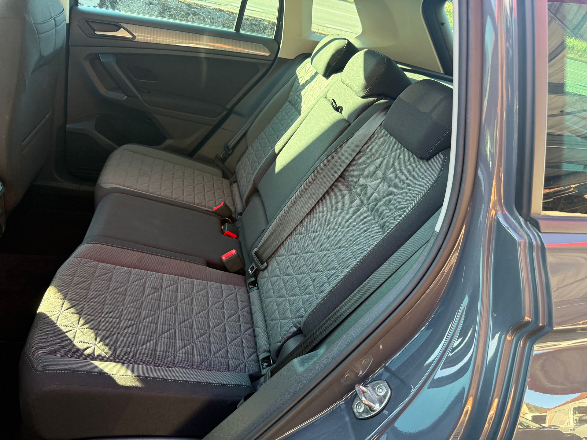 VW Tiguan 2.0 TDI SCR Life 4Motion DSG 4x4-image-2