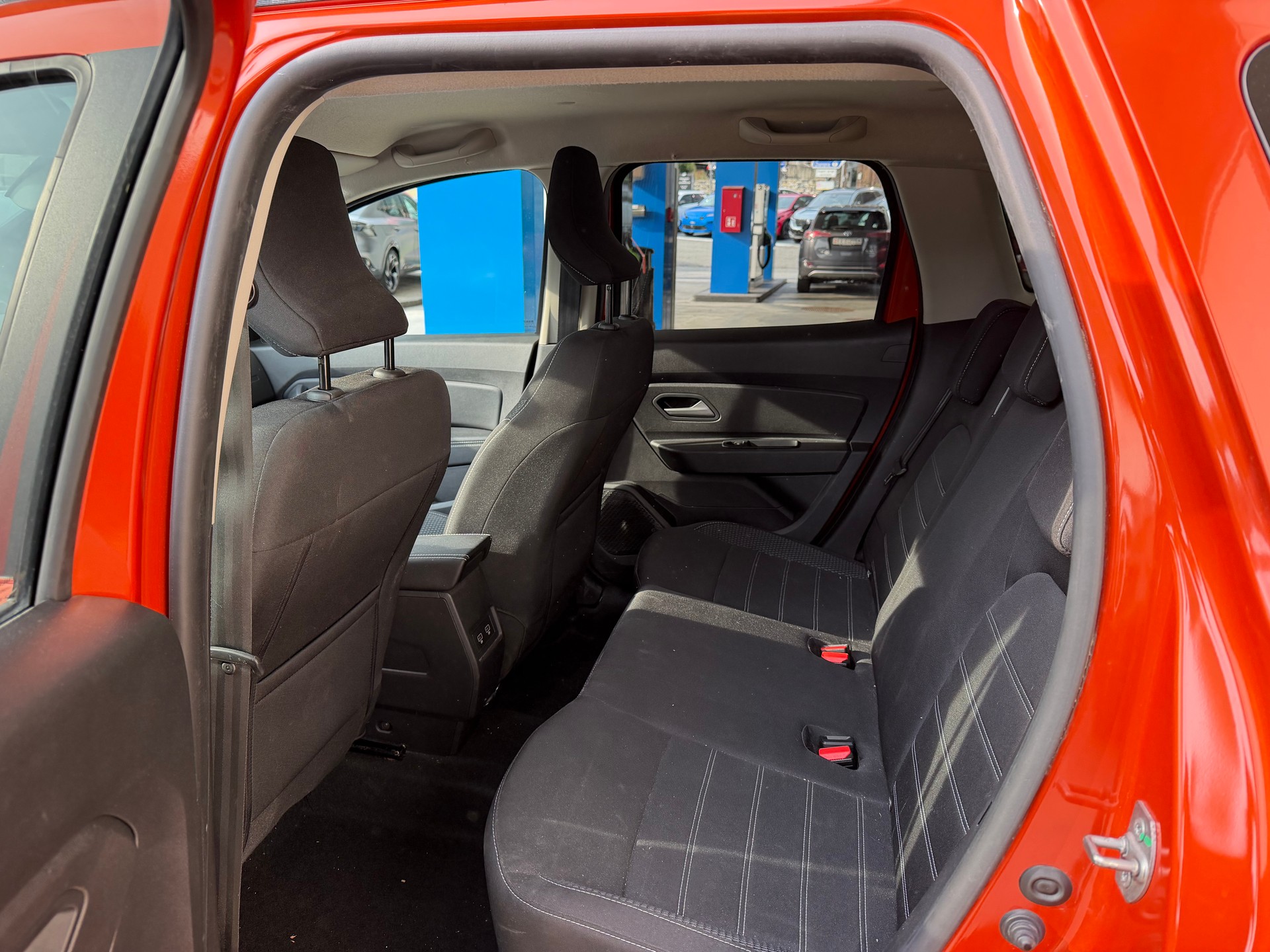 DACIA Duster TCe 150 Journey+ 4x4-image-6