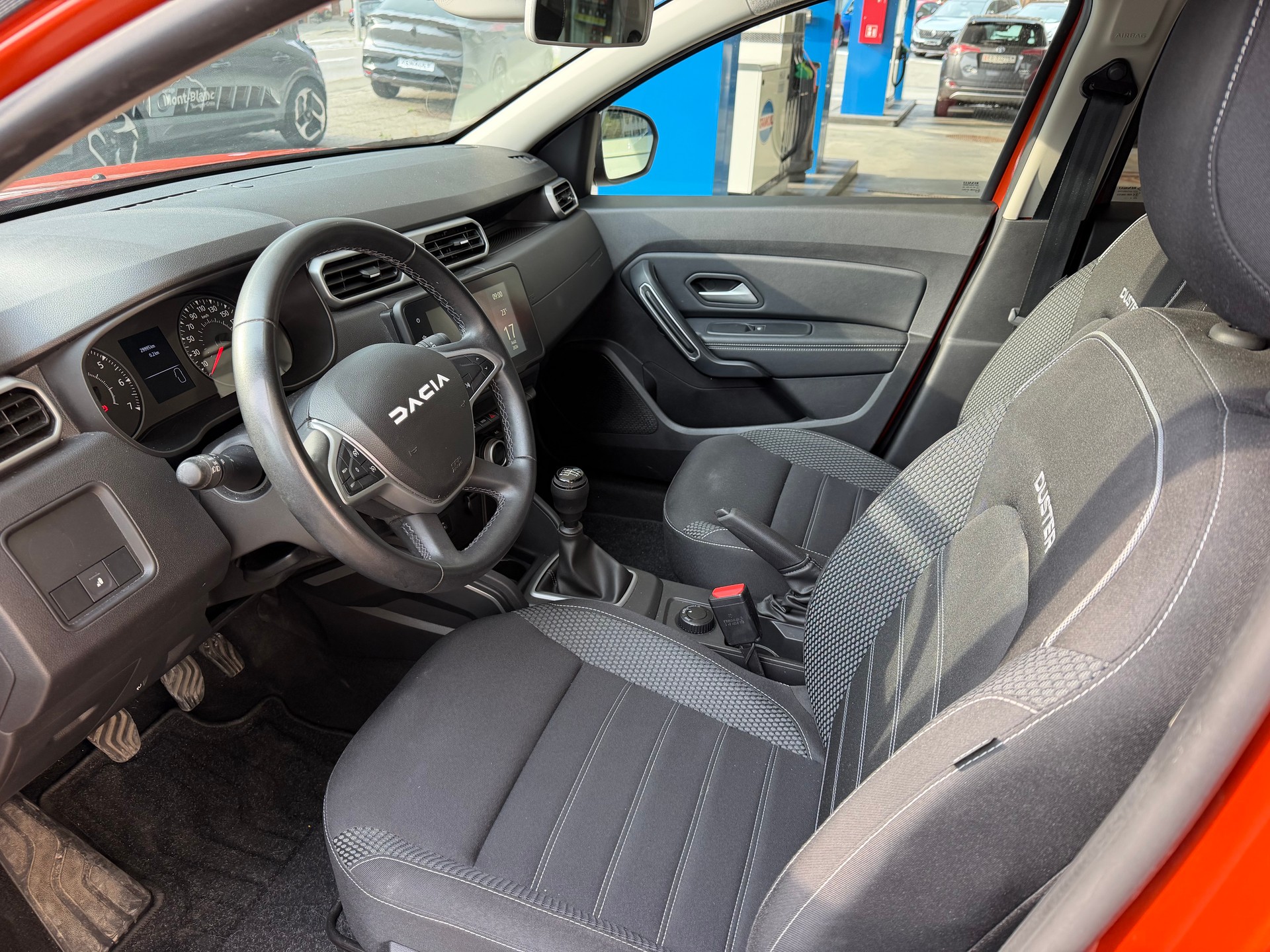DACIA Duster TCe 150 Journey+ 4x4-image-5