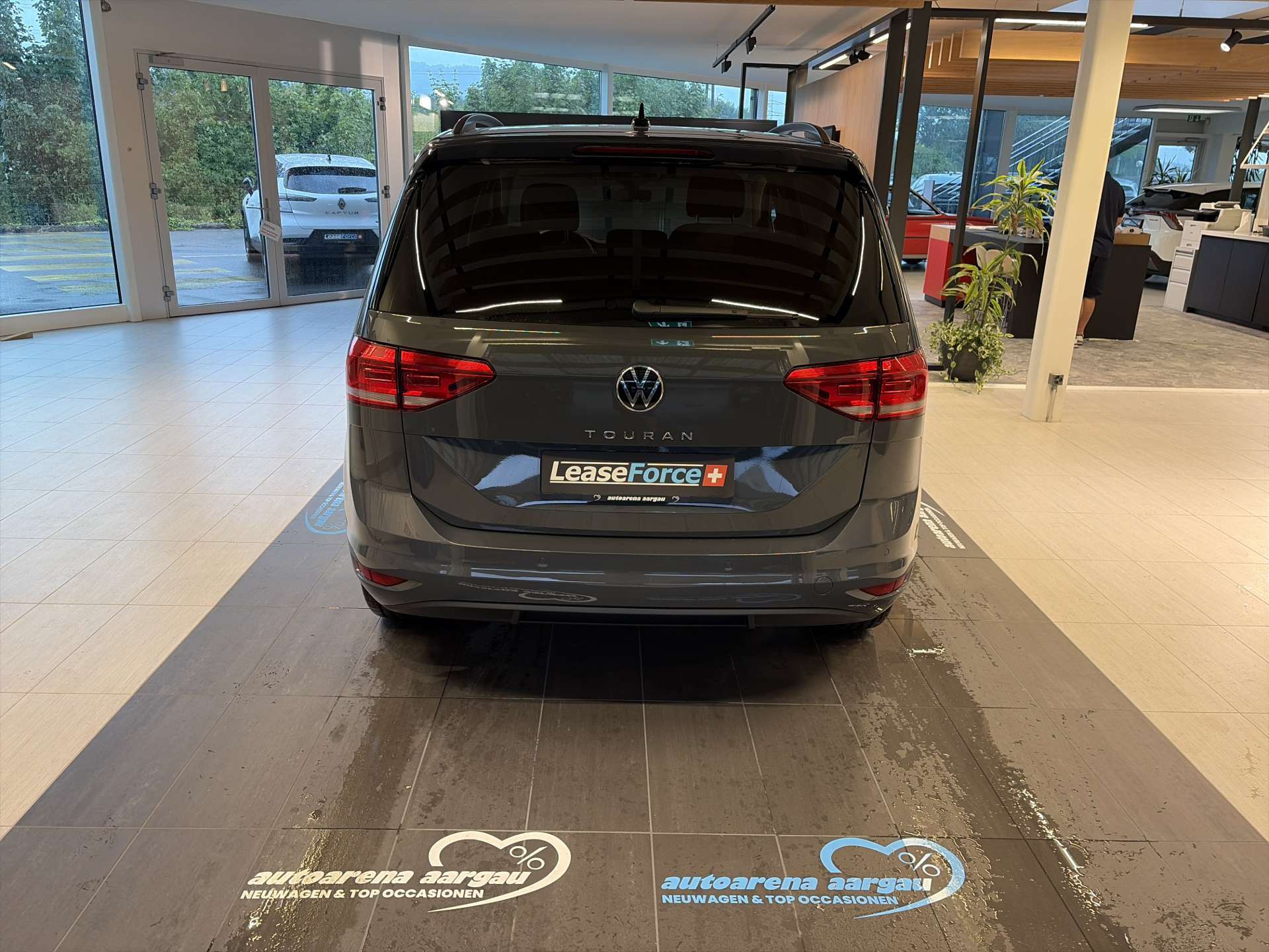 VW Touran 1.5 TSi EVO Comfortline Edition DSG-Automat 7-Plätzer-image-12