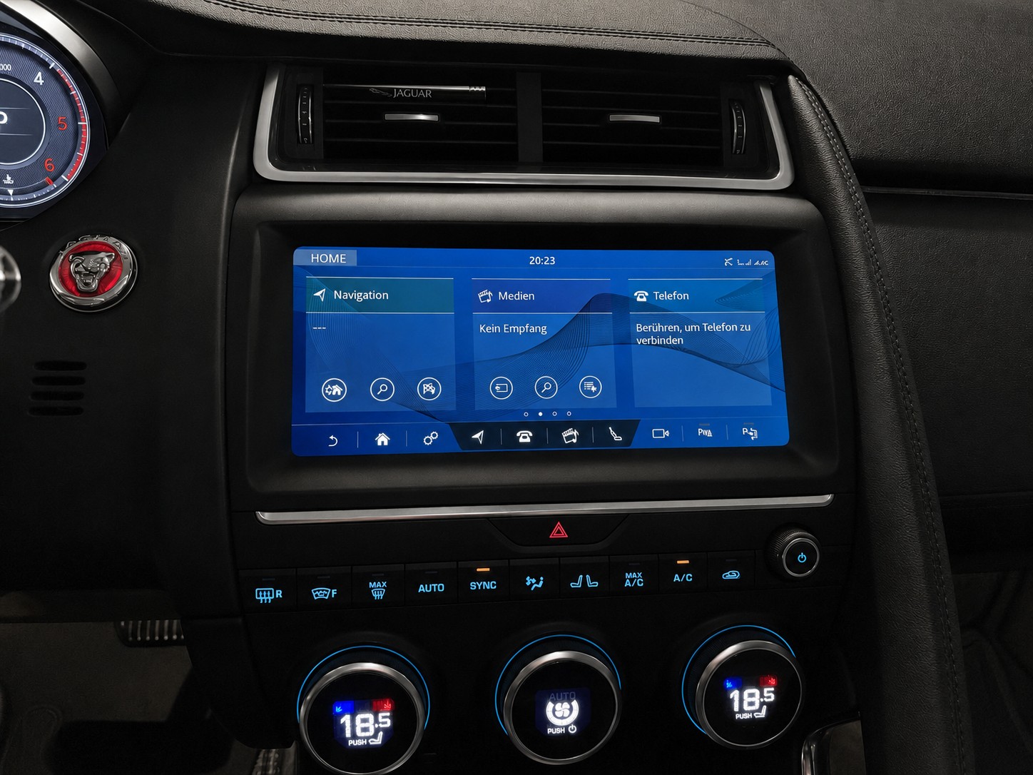 JAGUAR E-Pace 2.0d D240 S AWD Automatik-image-11