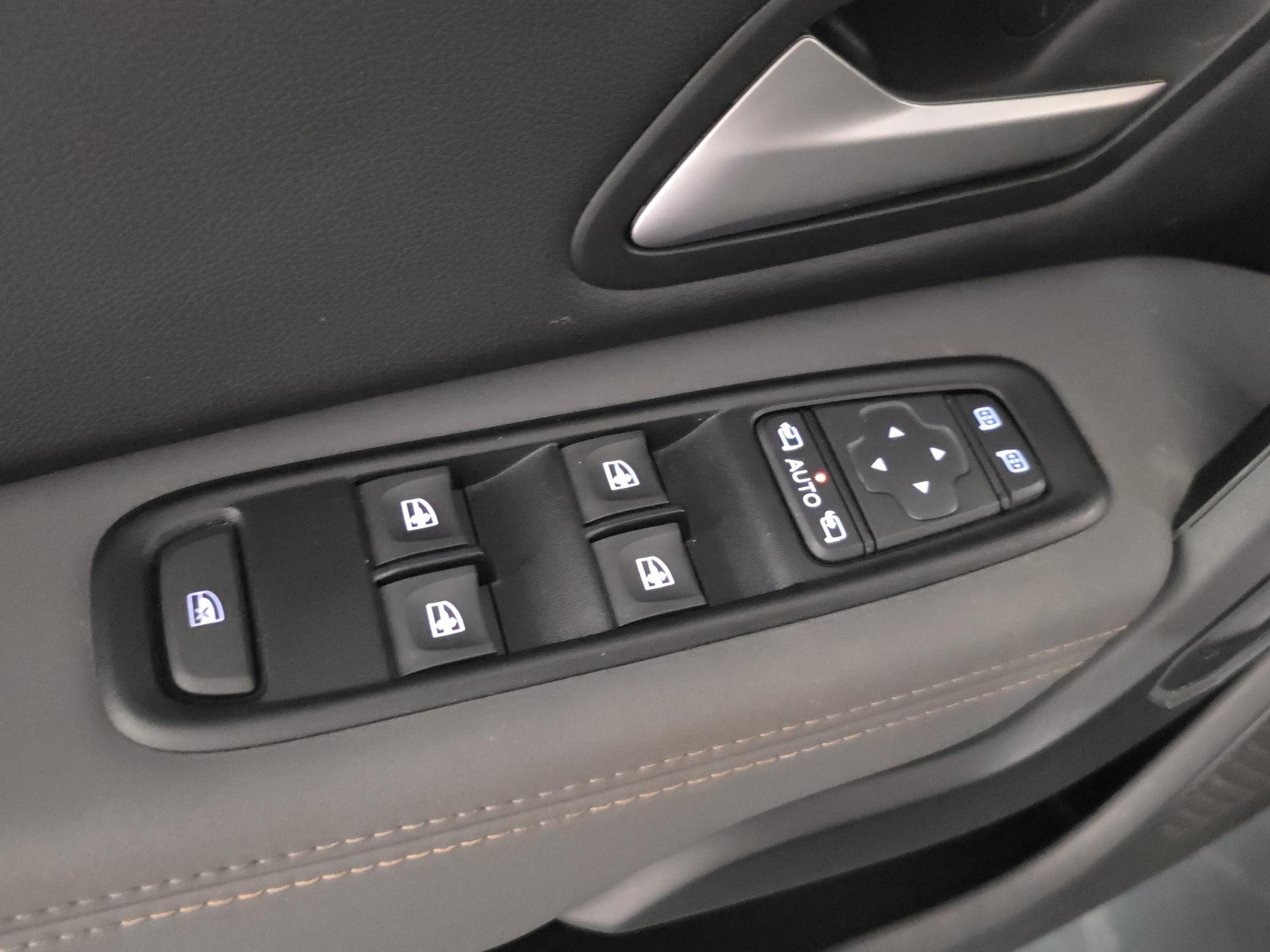 DACIA Duster TCe 150 Extreme EDC 4x2-image-21