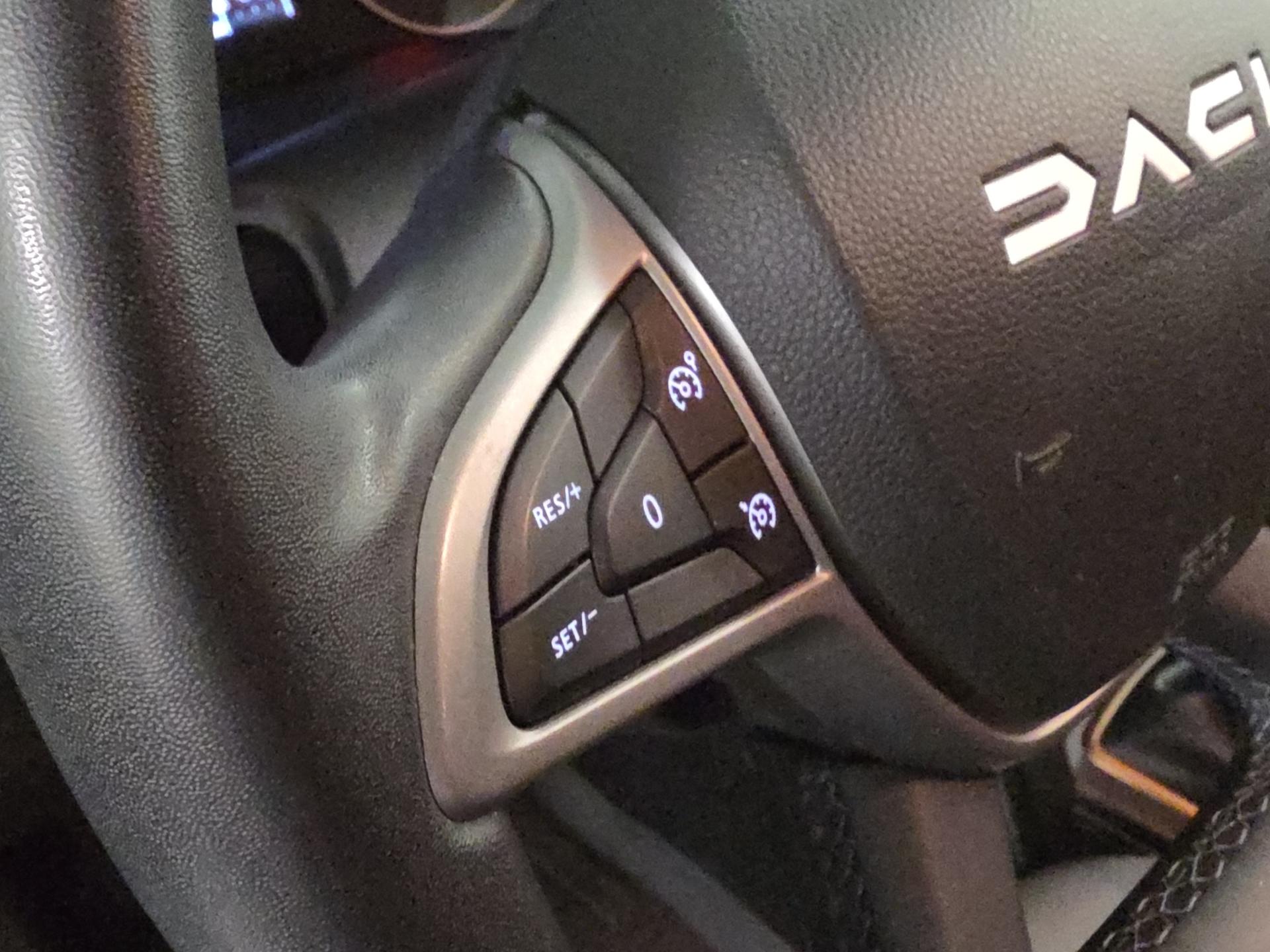 DACIA Duster TCe 150 Extreme EDC 4x2-image-22
