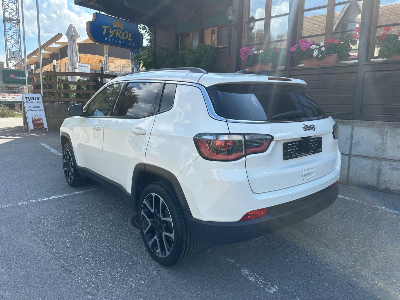 JEEP Compass 2.0CRD Limited AWD 9ATX-image-3