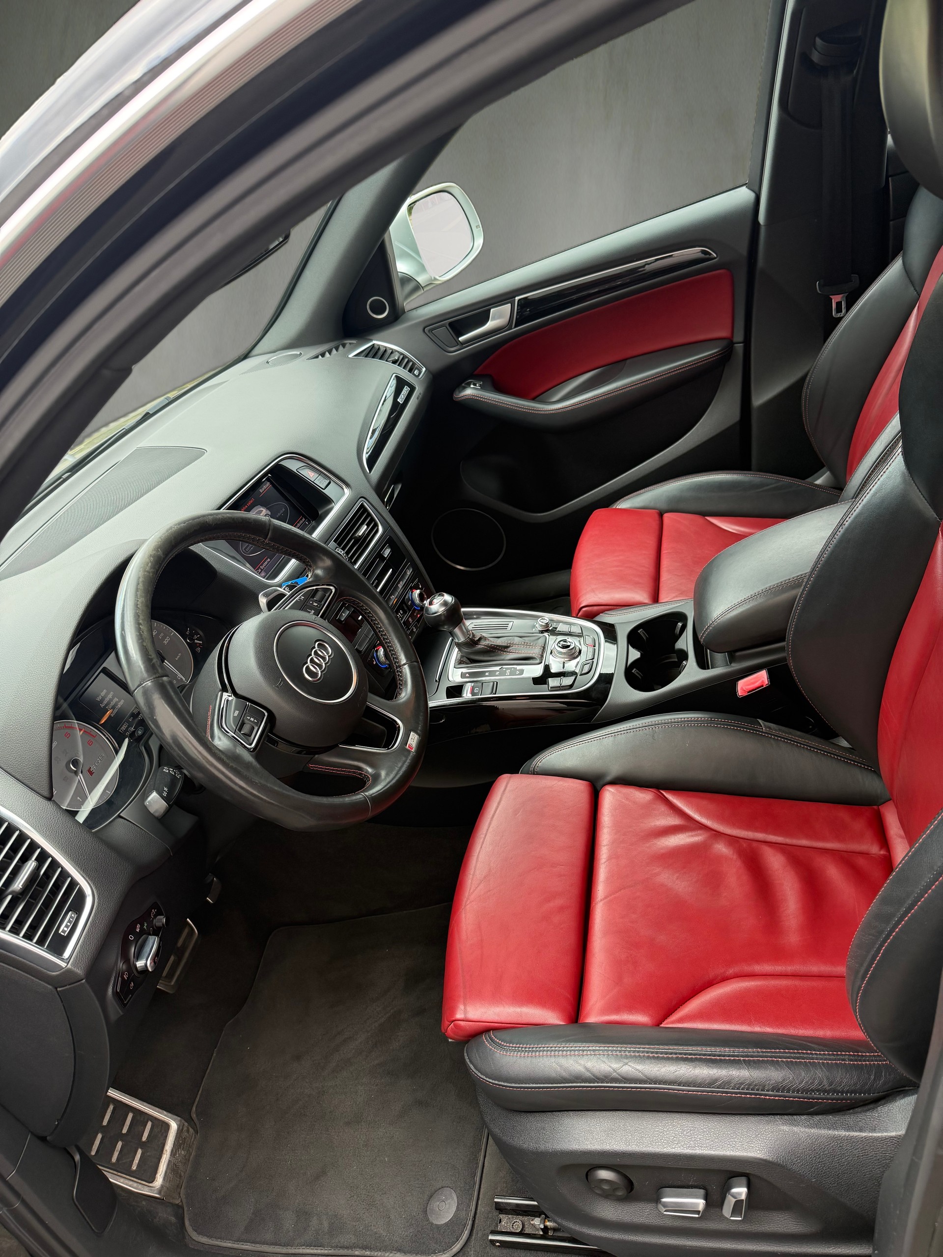 AUDI SQ5 3.0 TDI quattro tiptronic-image-8