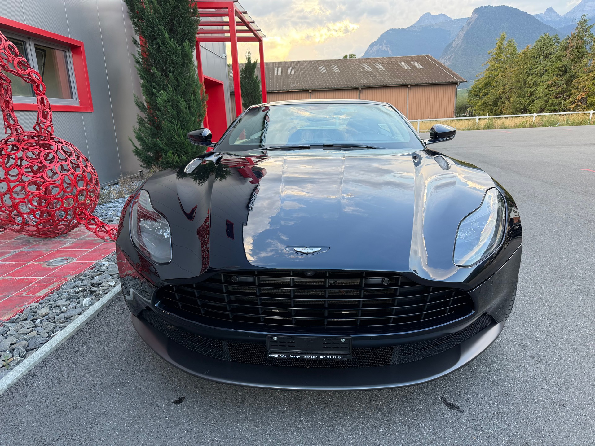 ASTON MARTIN DB11 V8 Touchtronic 3-image-1