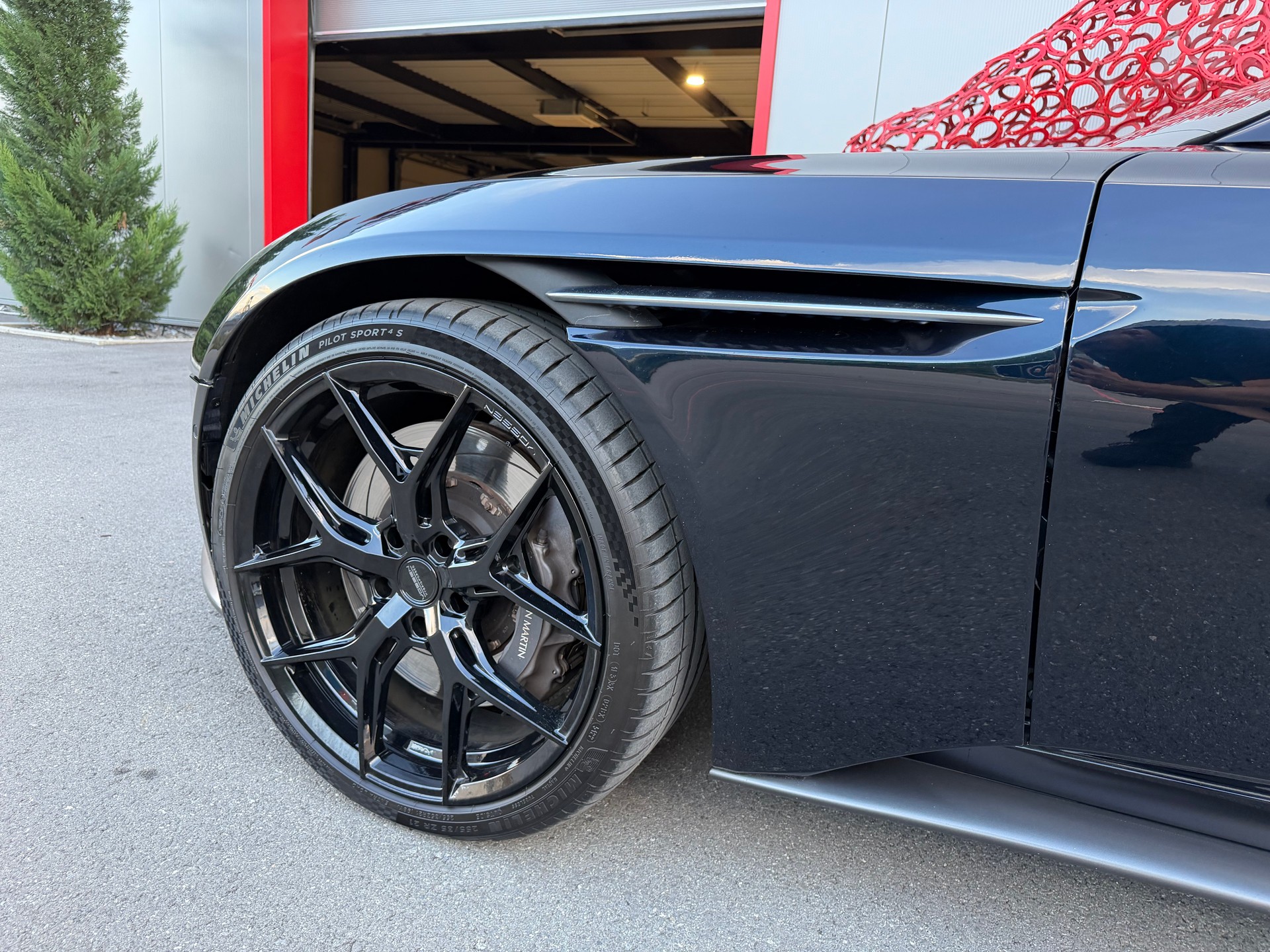 ASTON MARTIN DB11 V8 Touchtronic 3-image-6