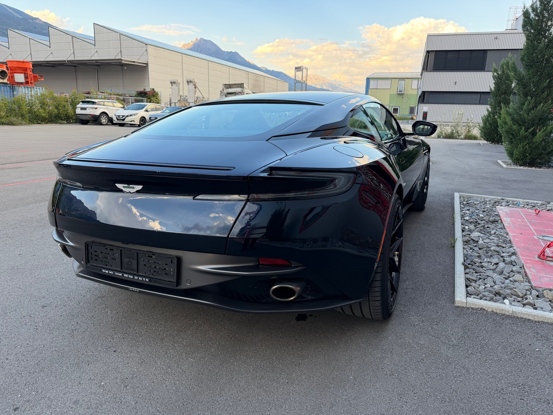 ASTON MARTIN DB11 V8 Touchtronic 3-image-5