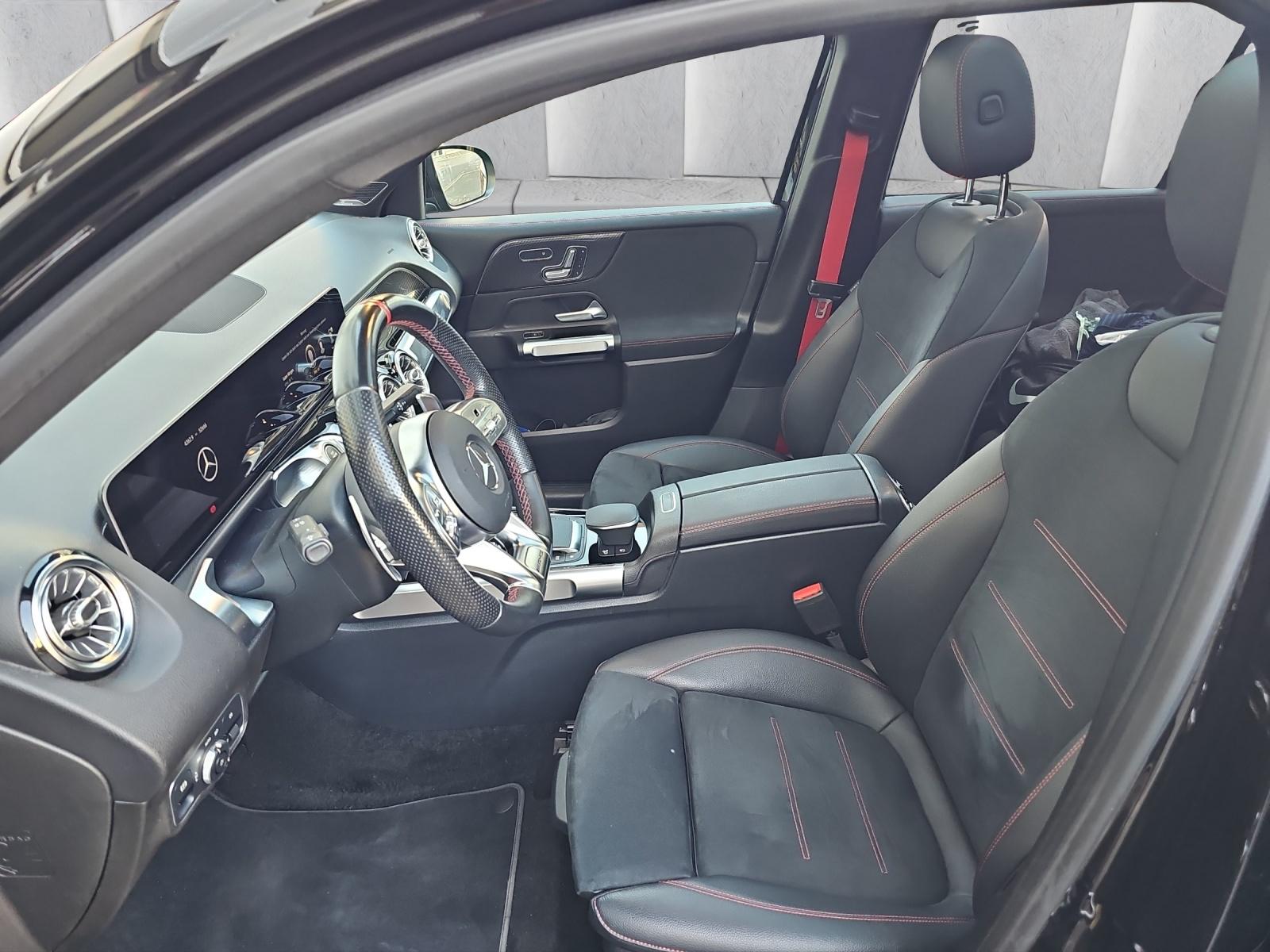 MERCEDES-BENZ GLB 35 AMG 4Matic 8G-Tronic-image-3