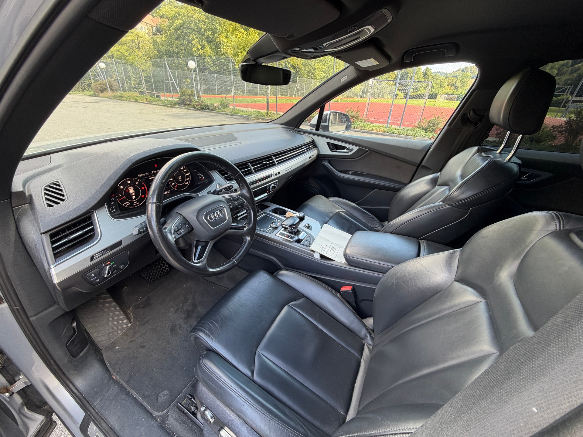 AUDI Q7 V6 3.0 TDI quattro T-Tronic 272 PS 7 Platz-image-6