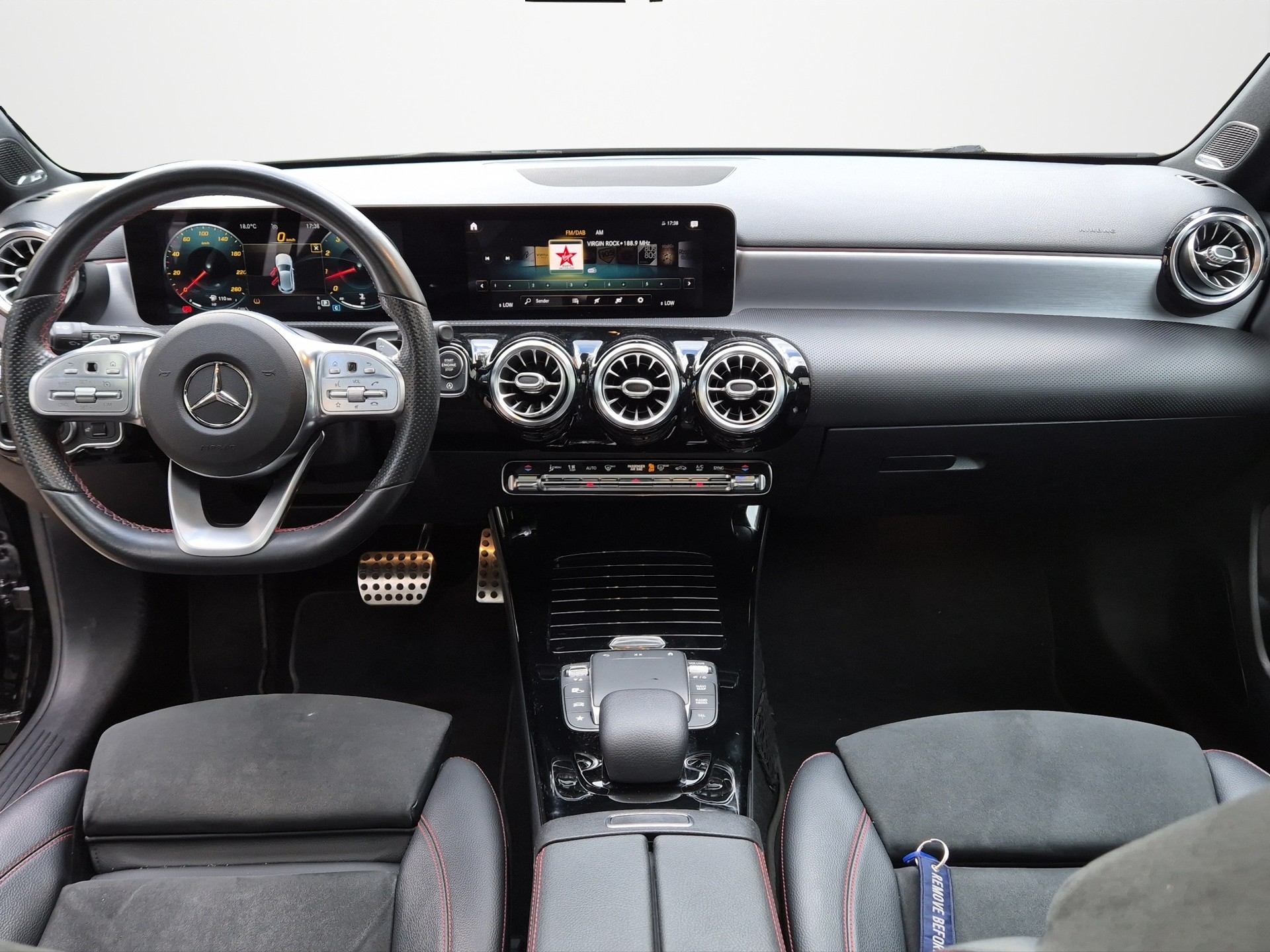 MERCEDES-BENZ A 250 AMG Line 7G-DCT-image-9