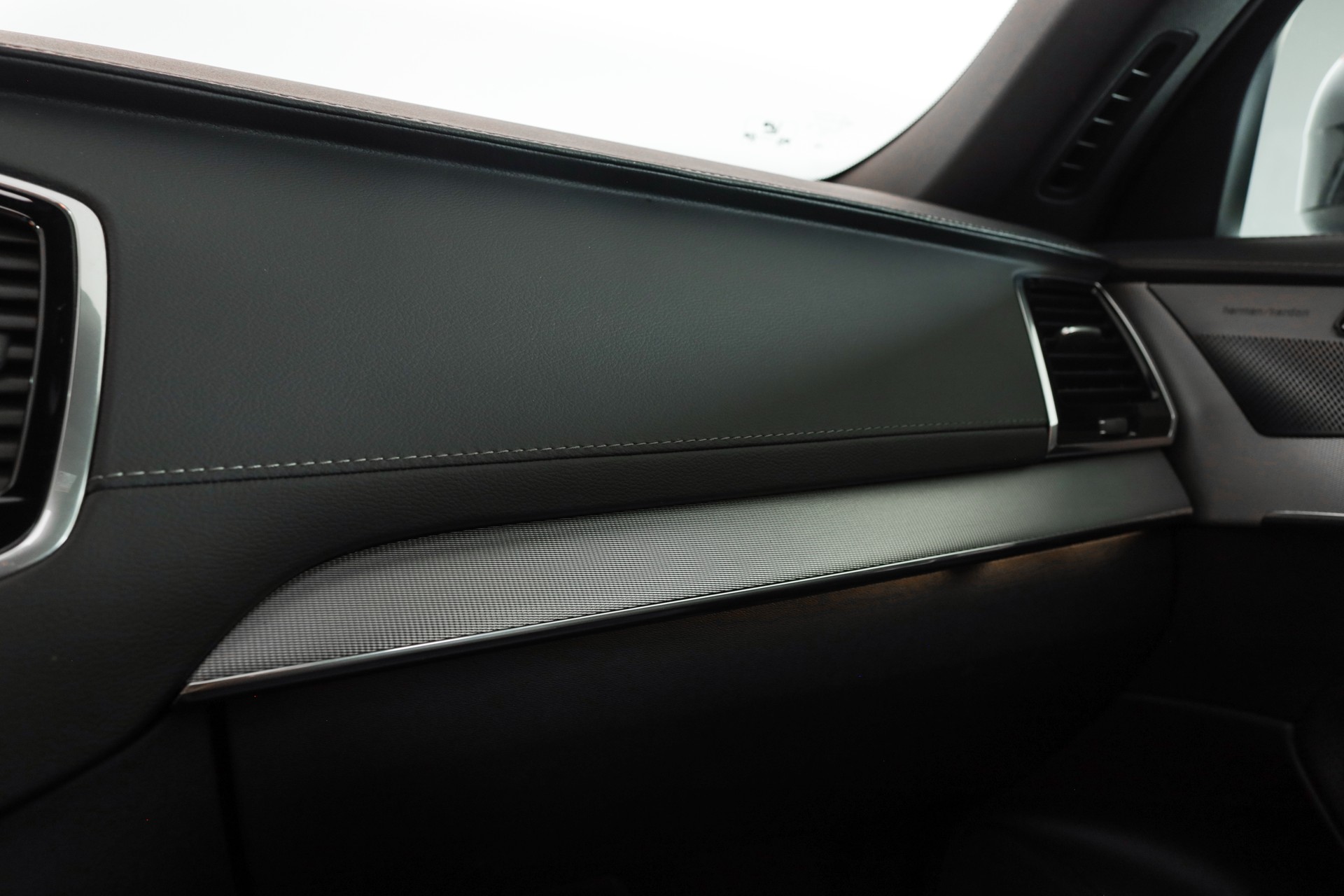 VOLVO XC90 T8 eAWD PluginHybrid Plus Bright Geartronic-image-14
