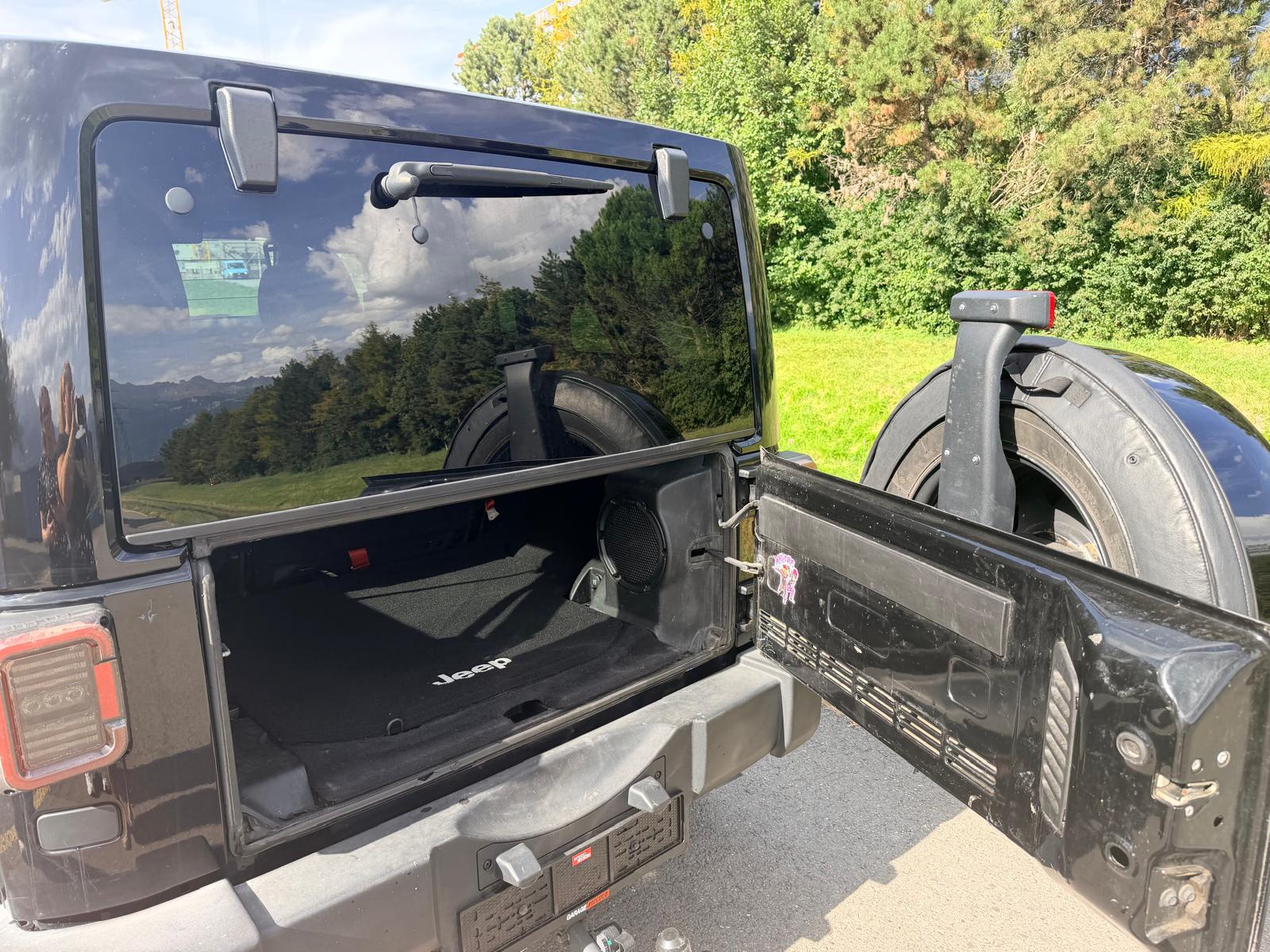 JEEP Wrangler 2.8CRD Unlimited Rubicon Automatic-image-14