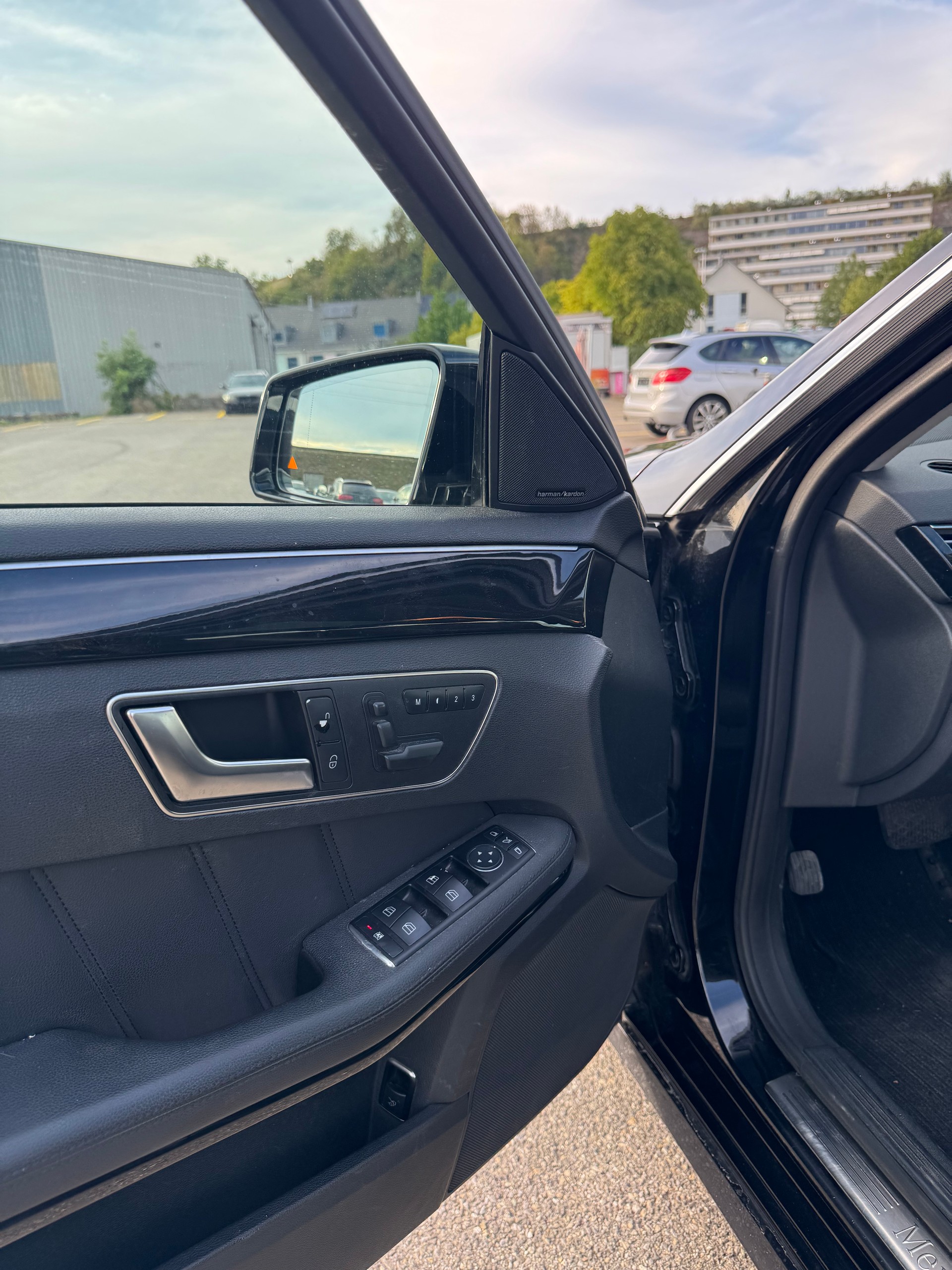 MERCEDES-BENZ E 350 CDI BlueEff. Avantgarde 4Matic 7G-Tronic-image-5