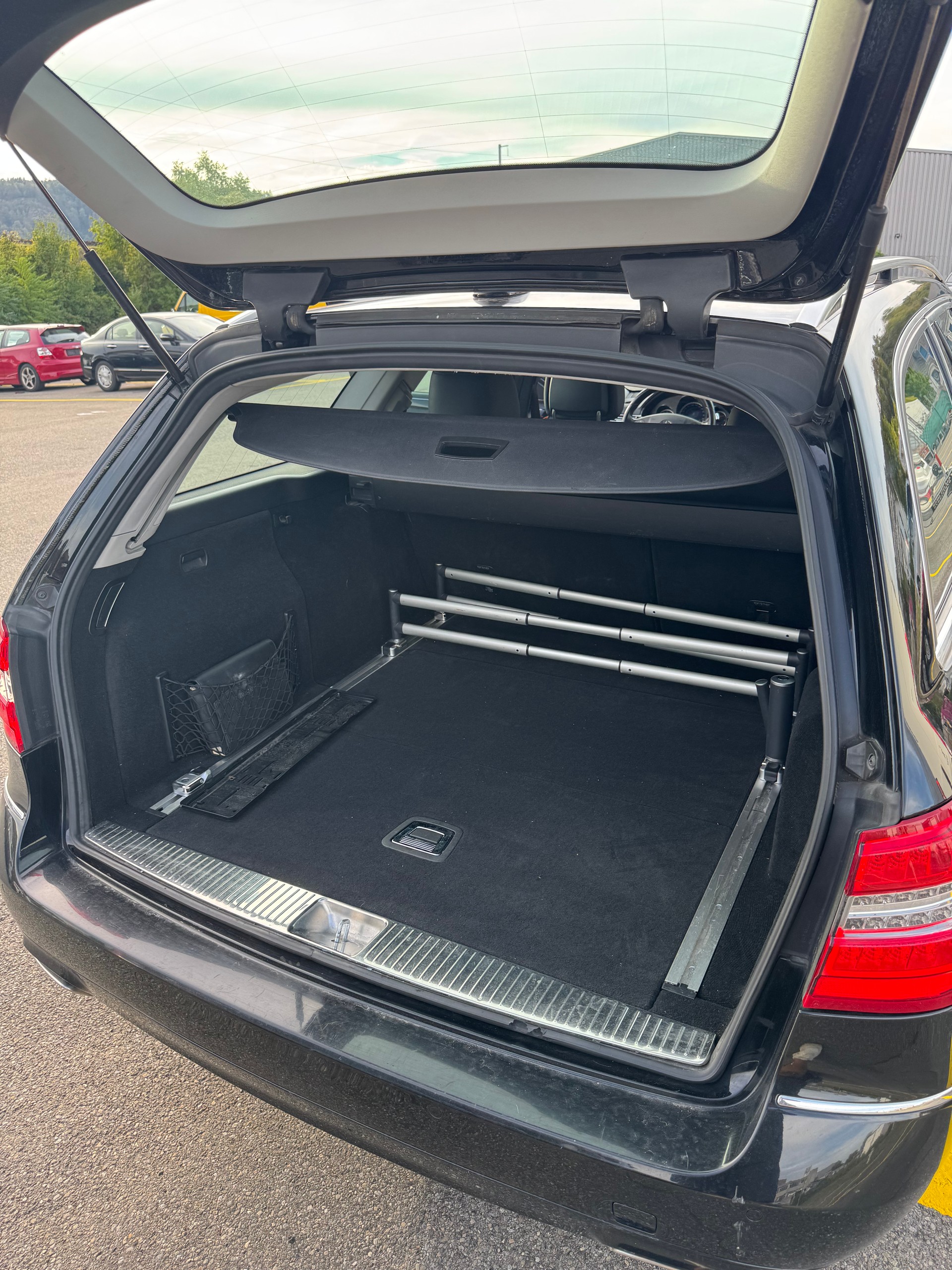 MERCEDES-BENZ E 350 CDI BlueEff. Avantgarde 4Matic 7G-Tronic-image-4